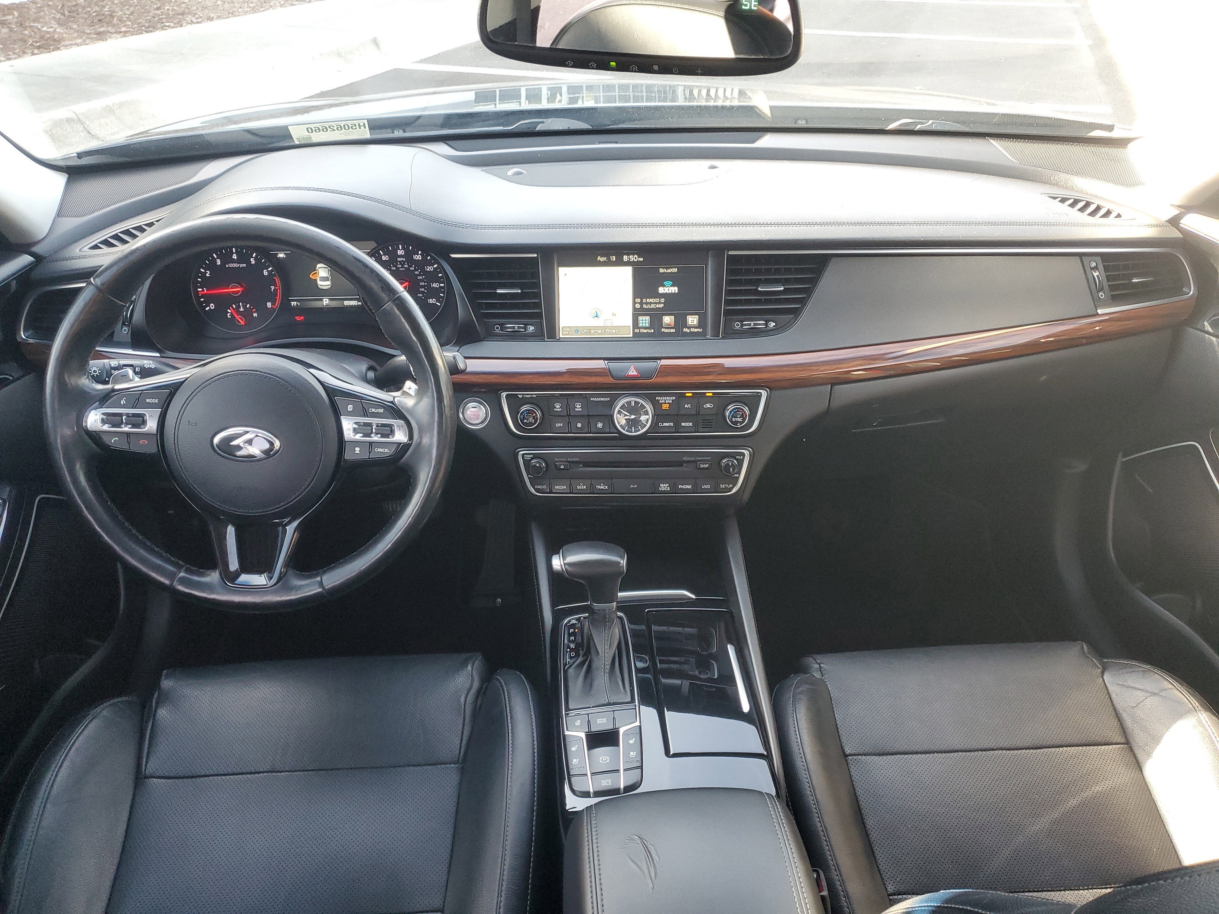 2017 Kia Cadenza Technology