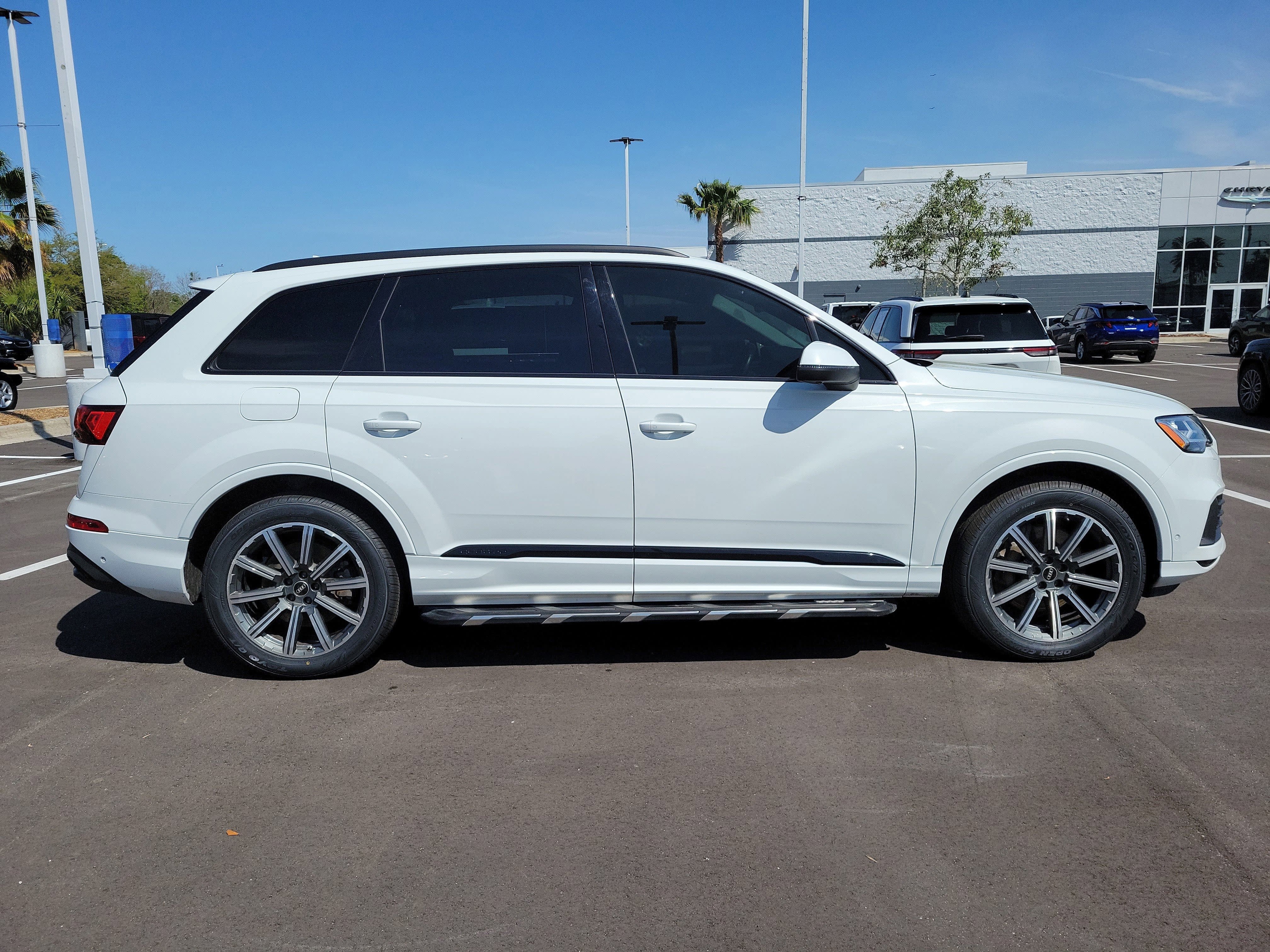 2022 Audi Q7 Premium Plus