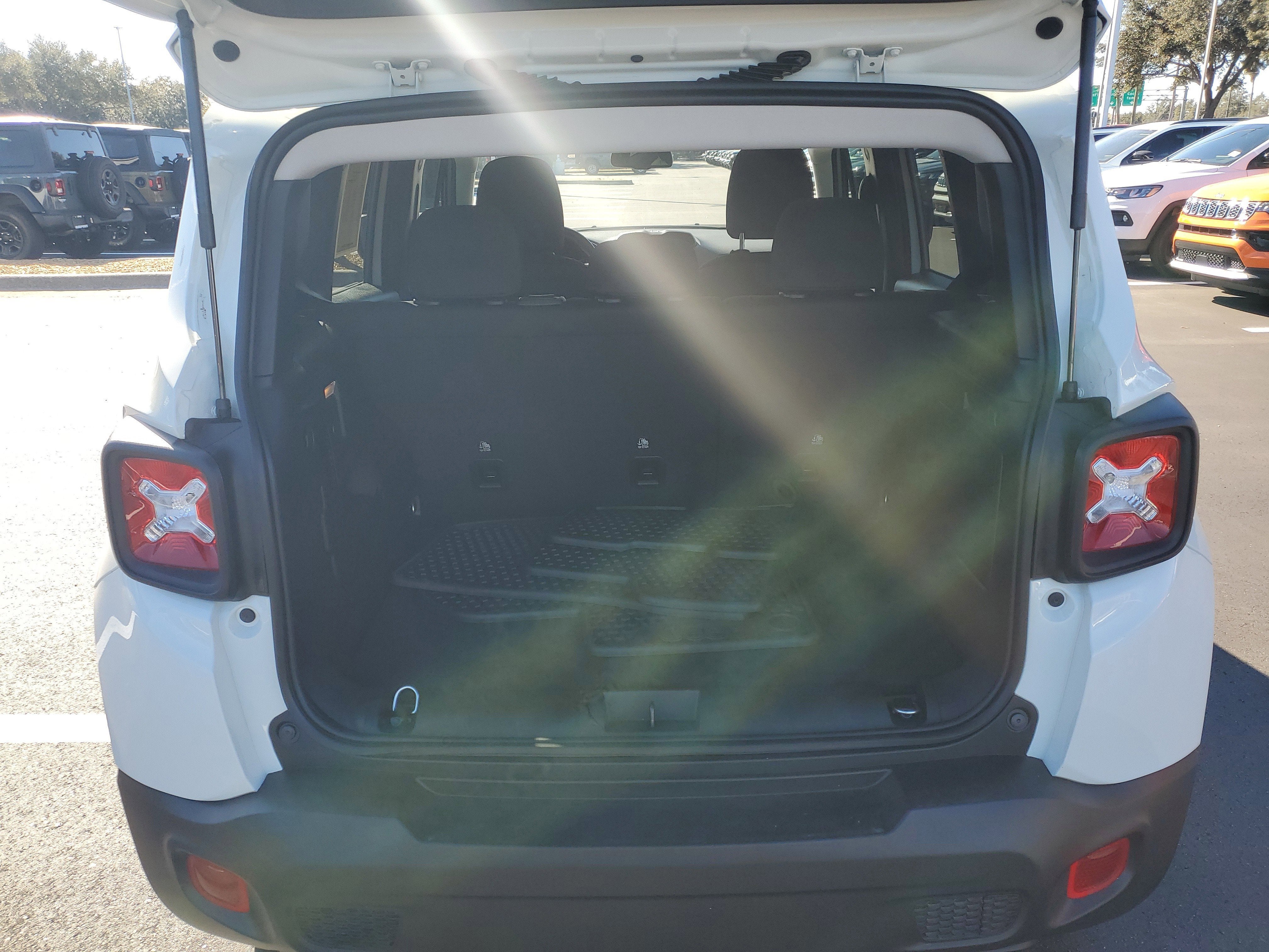 2023 Jeep Renegade Latitude