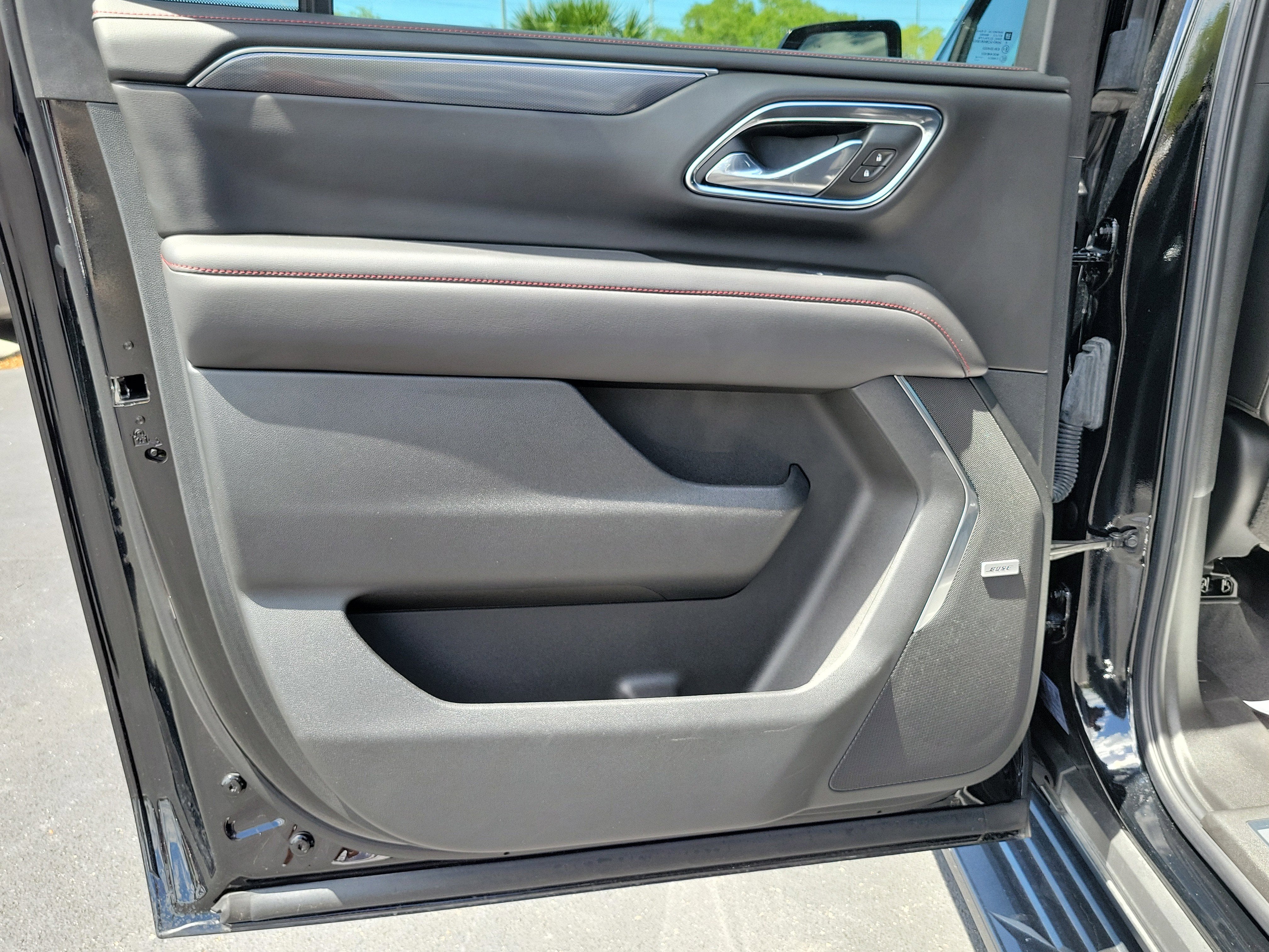 2024 Chevrolet Suburban RST