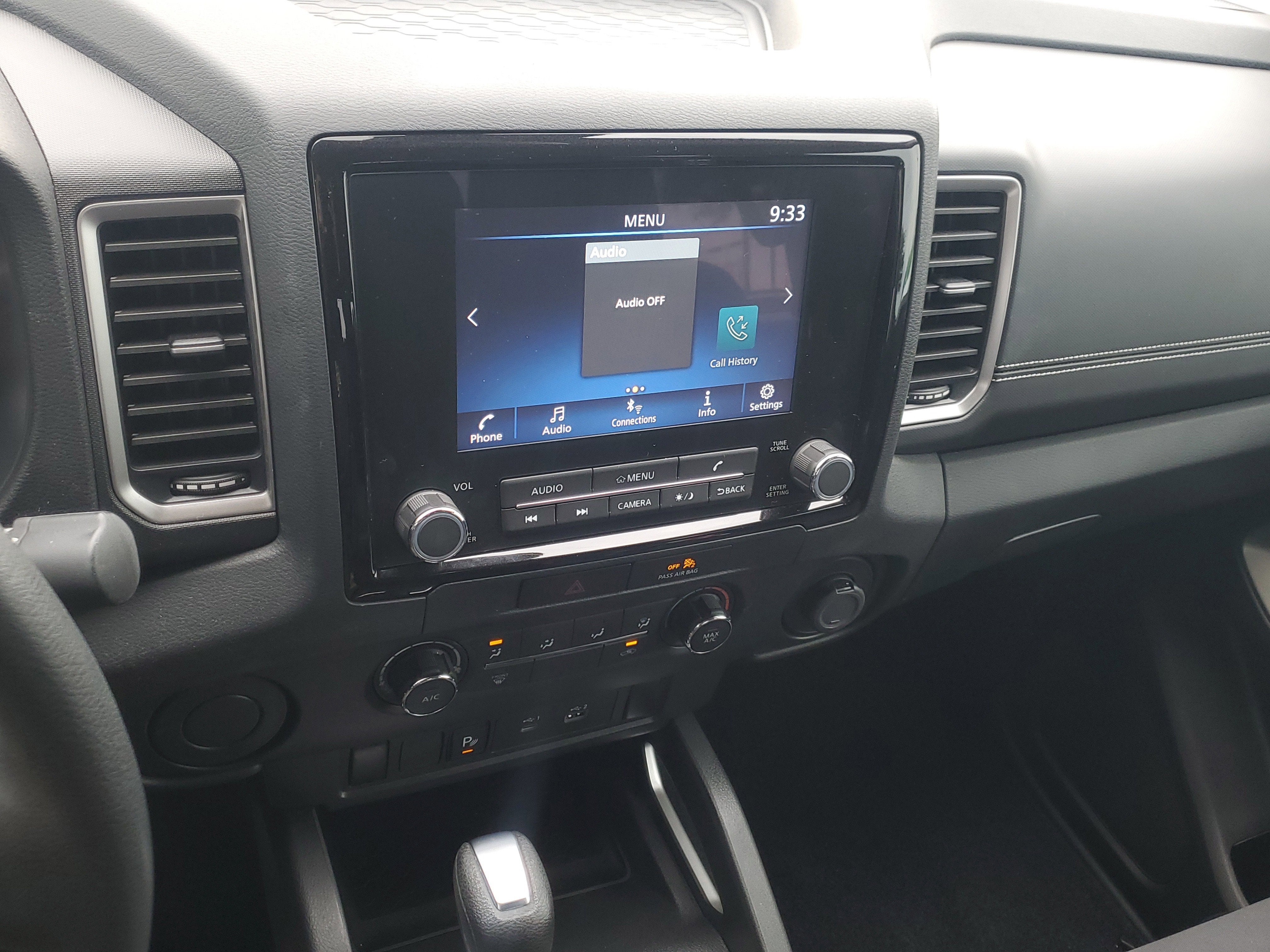 2023 Nissan Frontier SV