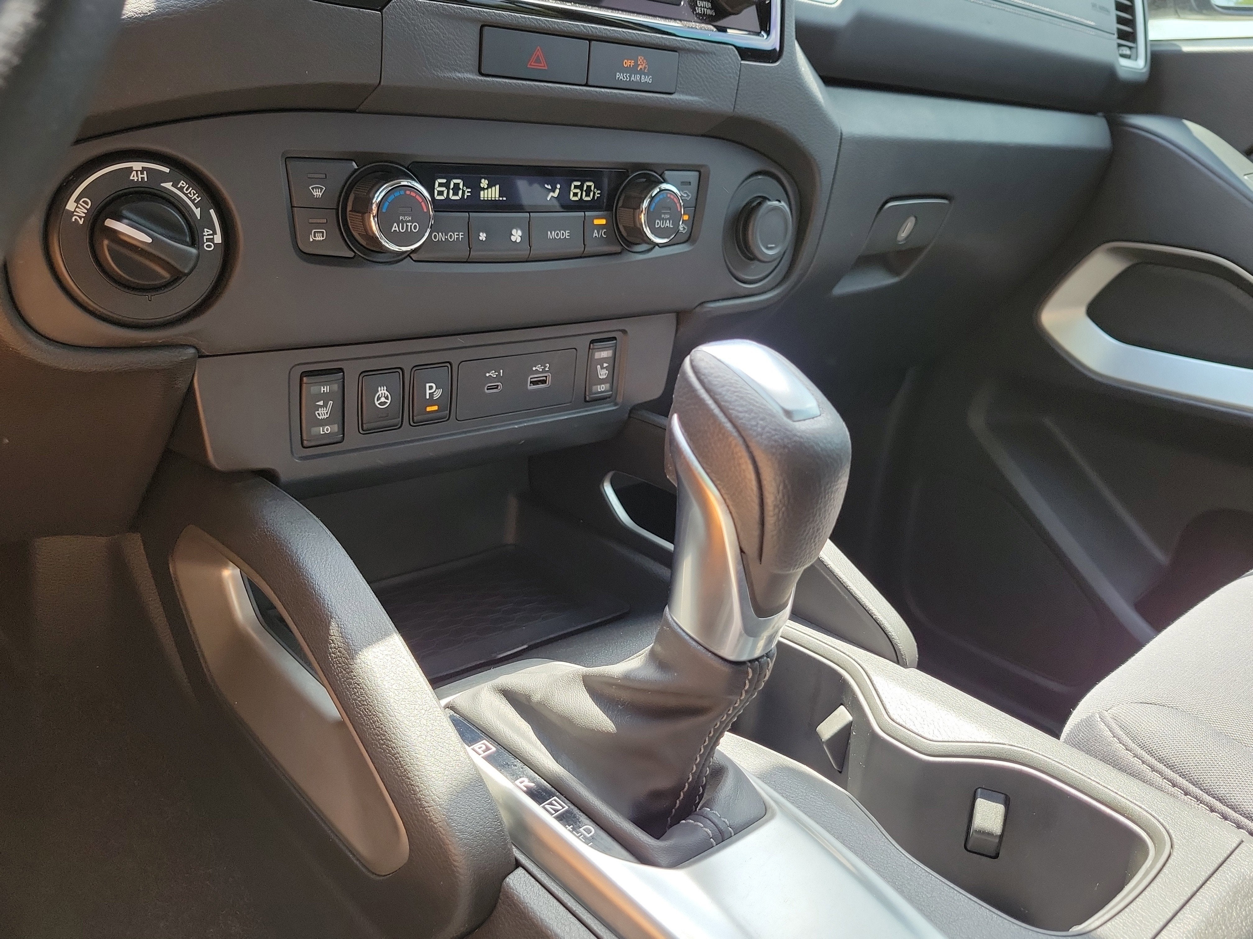 2023 Nissan Frontier SV