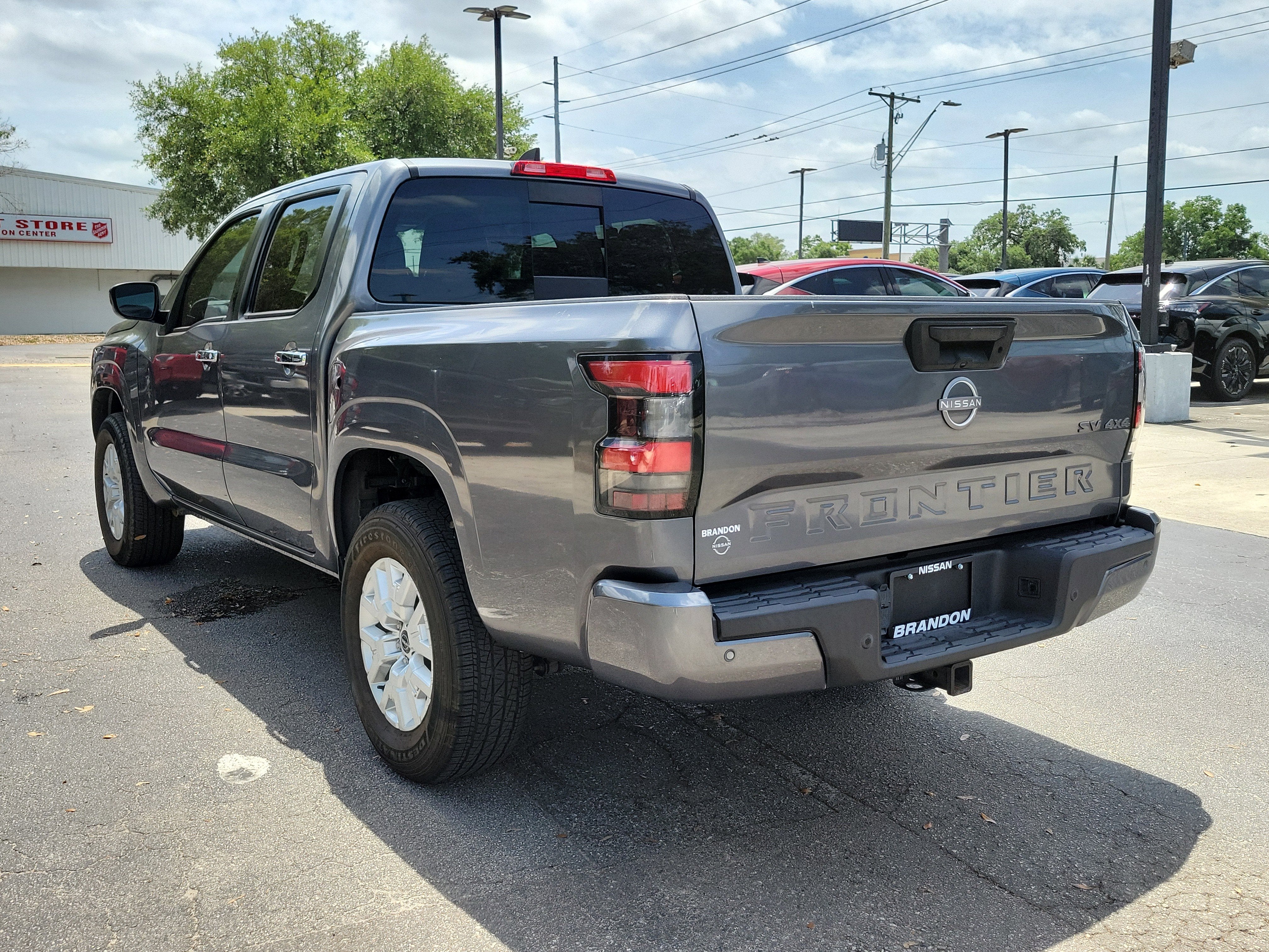 2023 Nissan Frontier SV