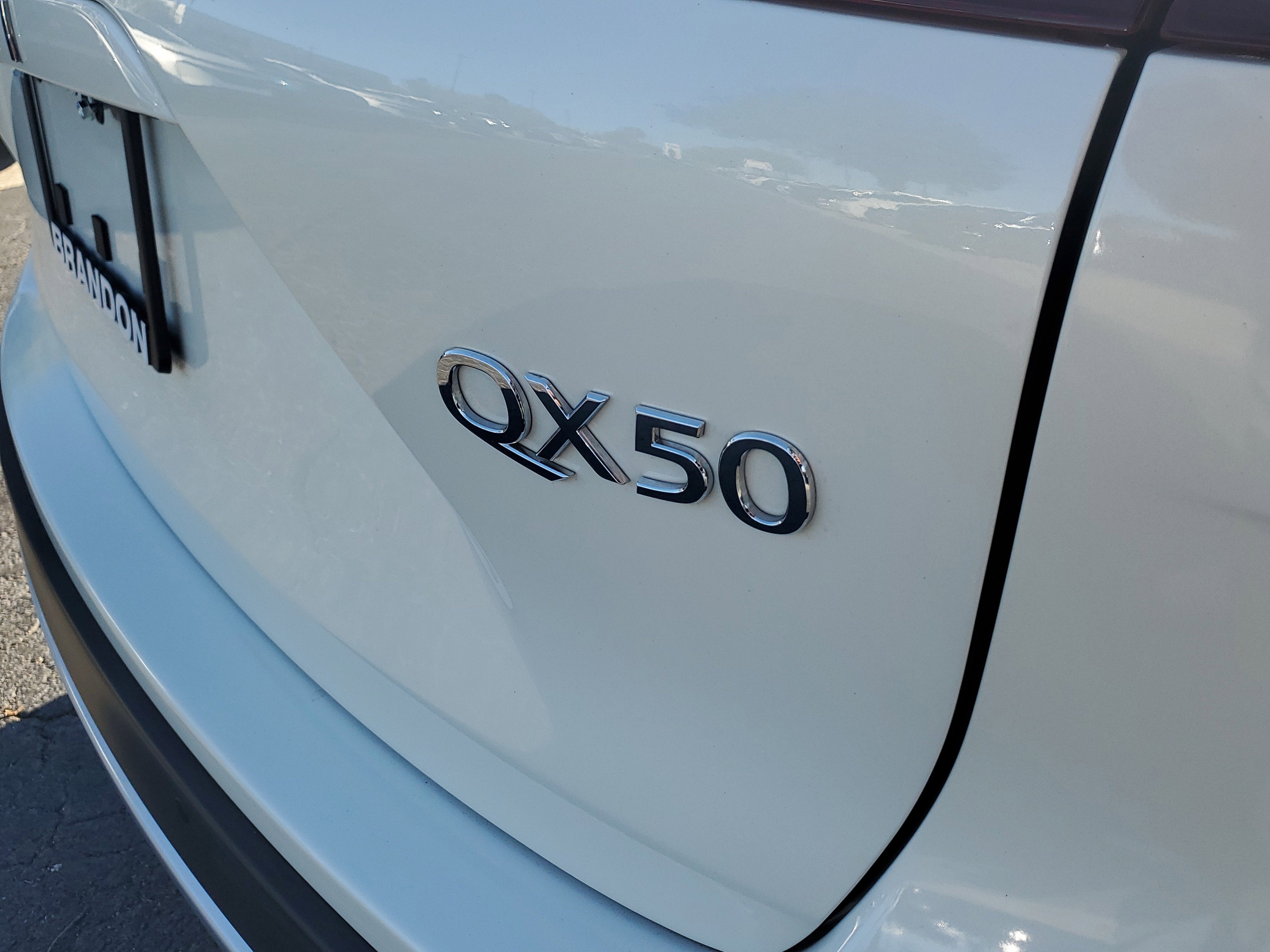 2022 INFINITI QX50 LUXE