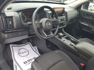 2025 Nissan Pathfinder S