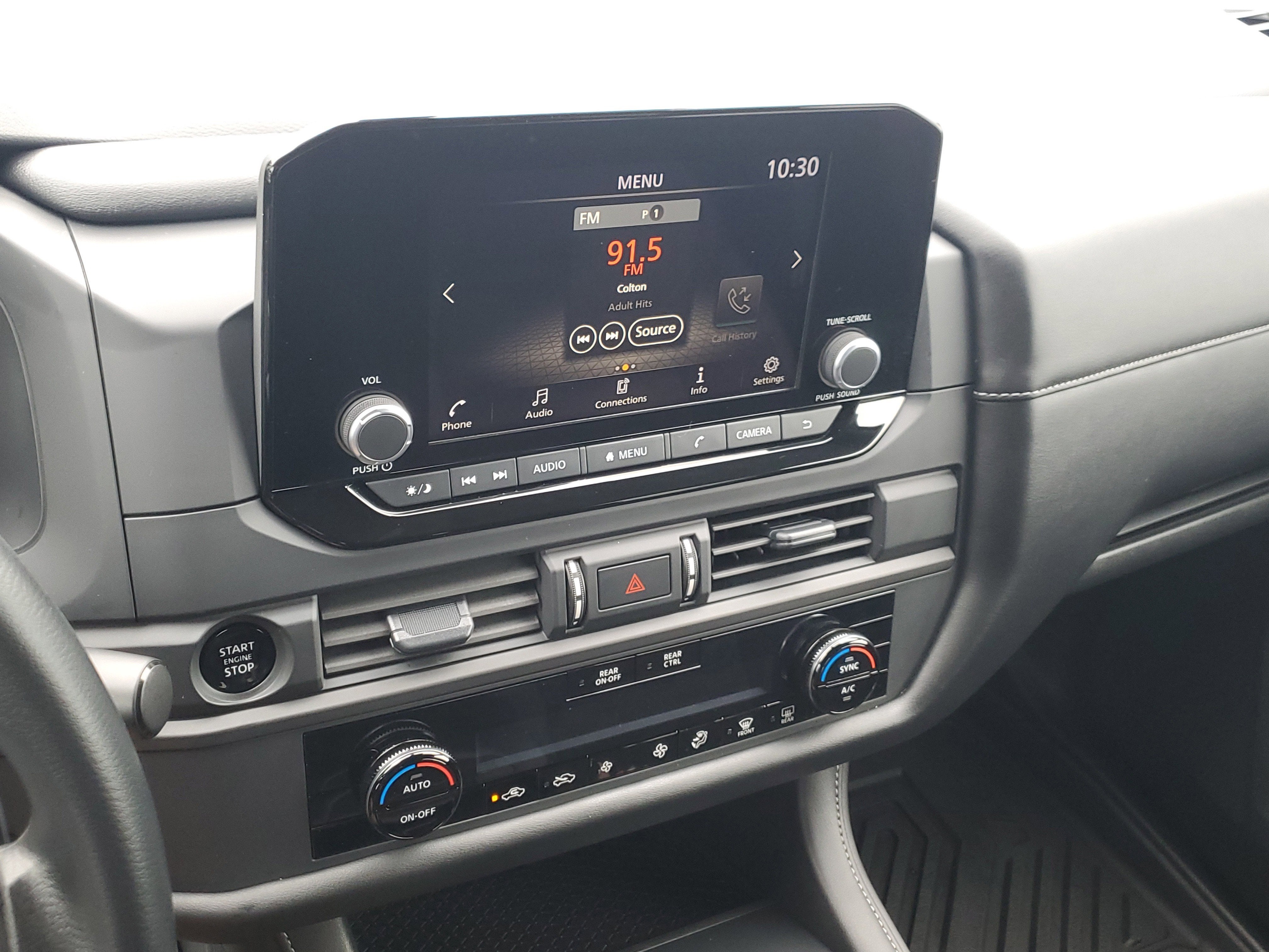 2025 Nissan Pathfinder S