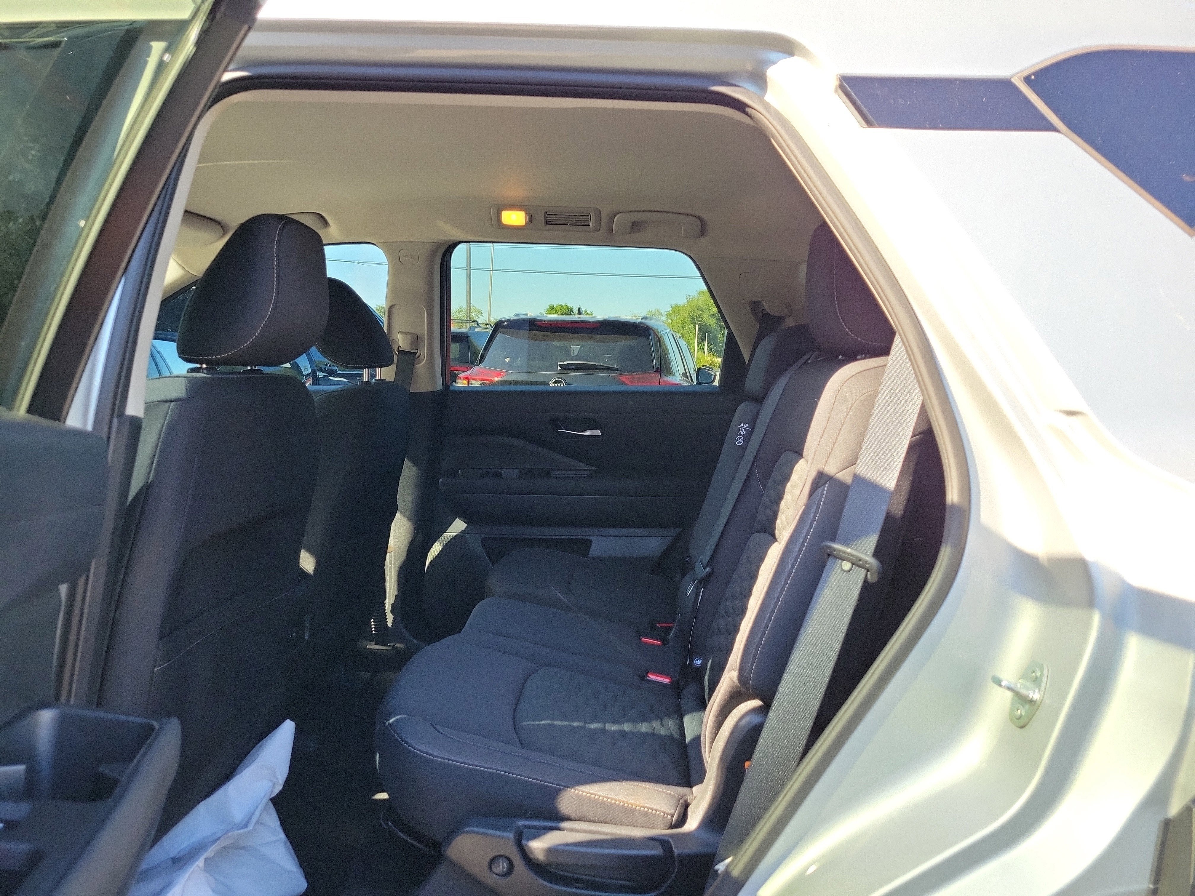 2022 Nissan Pathfinder S