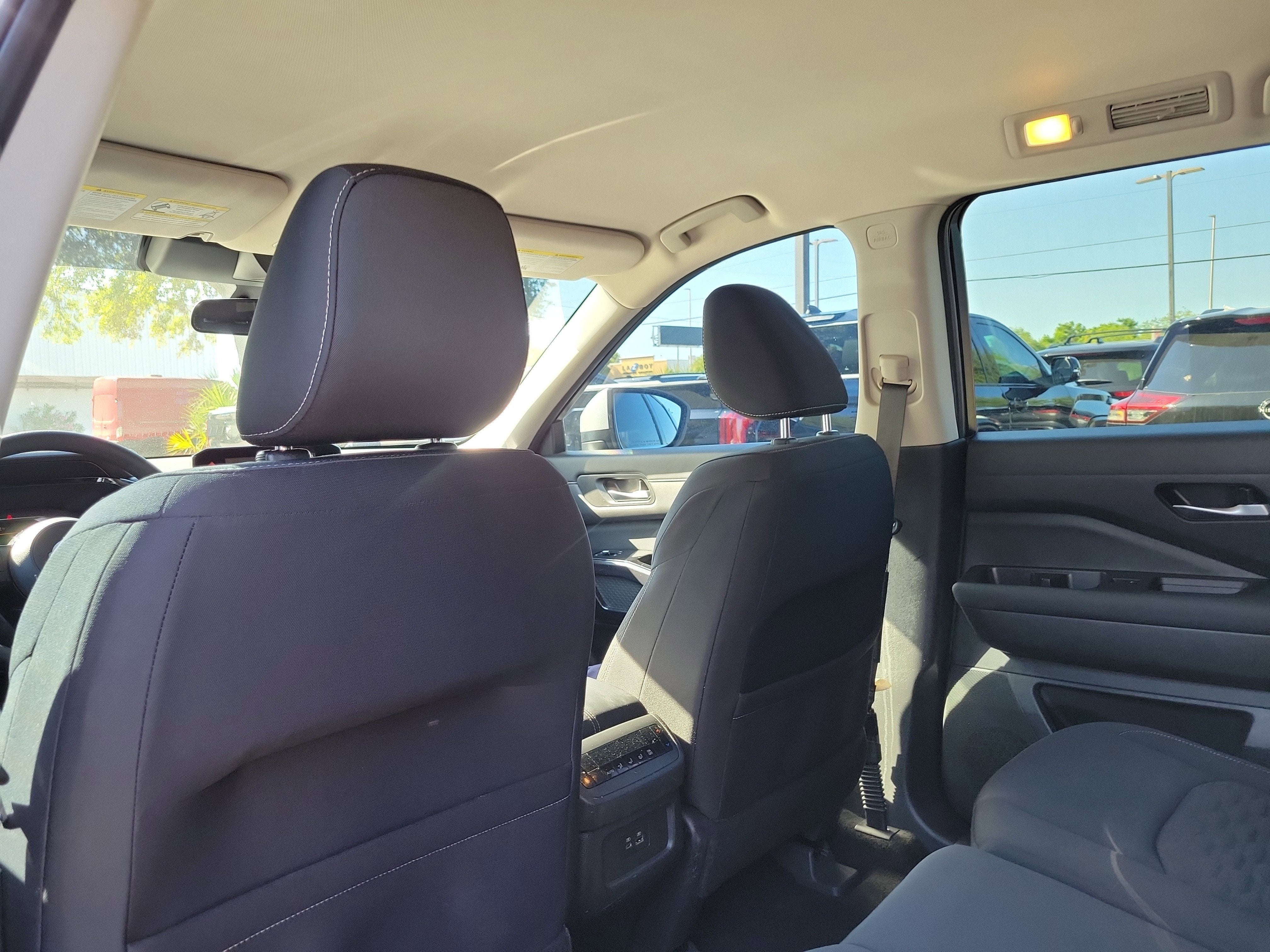 2022 Nissan Pathfinder S