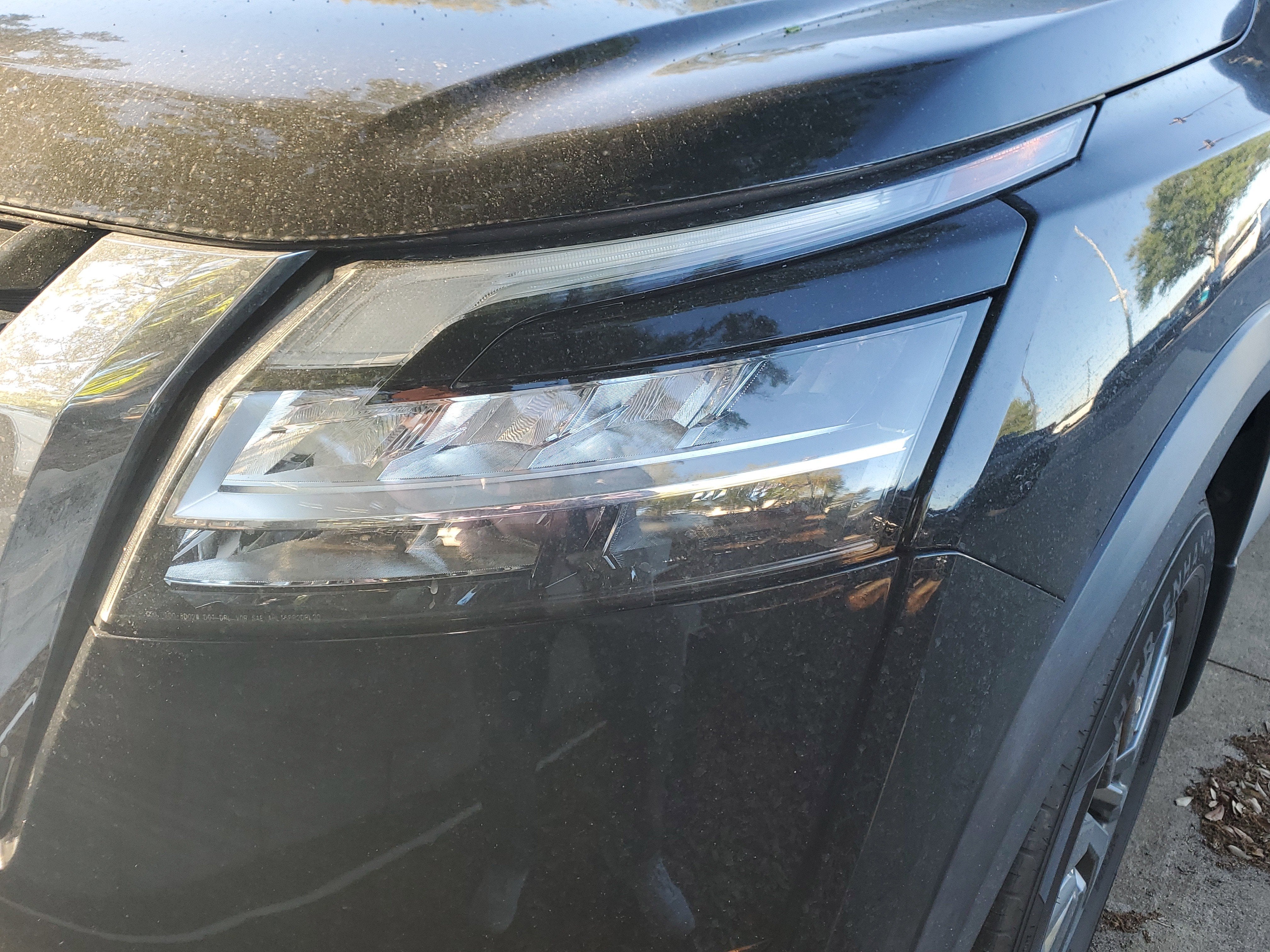 2022 Nissan Pathfinder SV