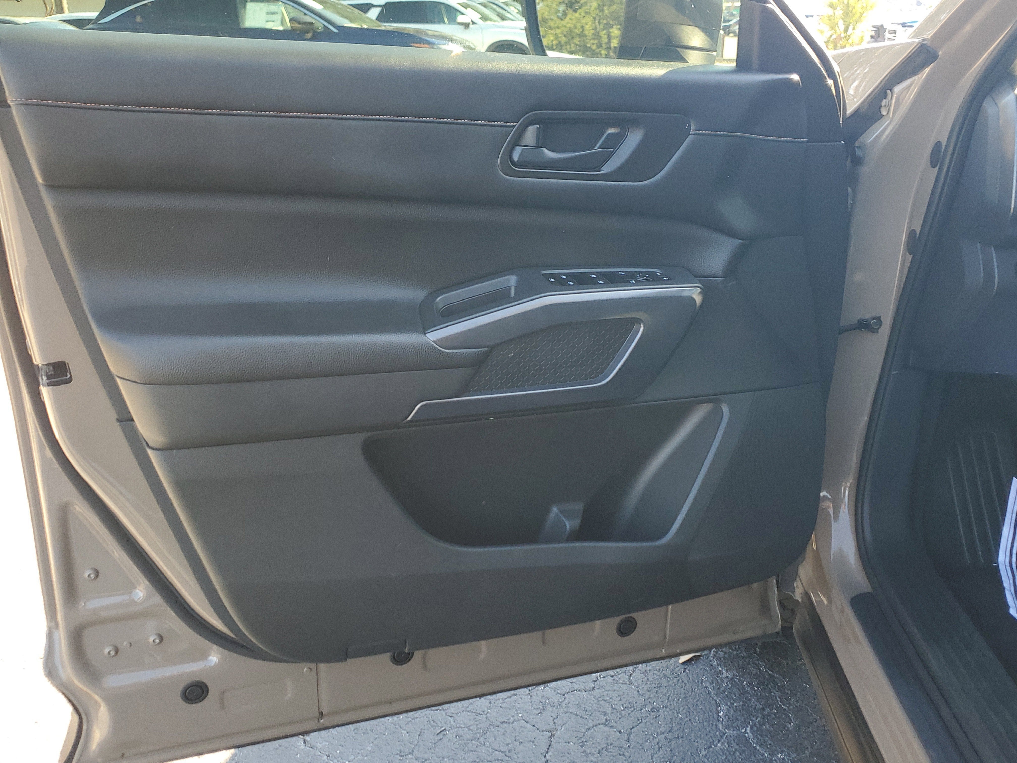 2023 Nissan Pathfinder Rock Creek