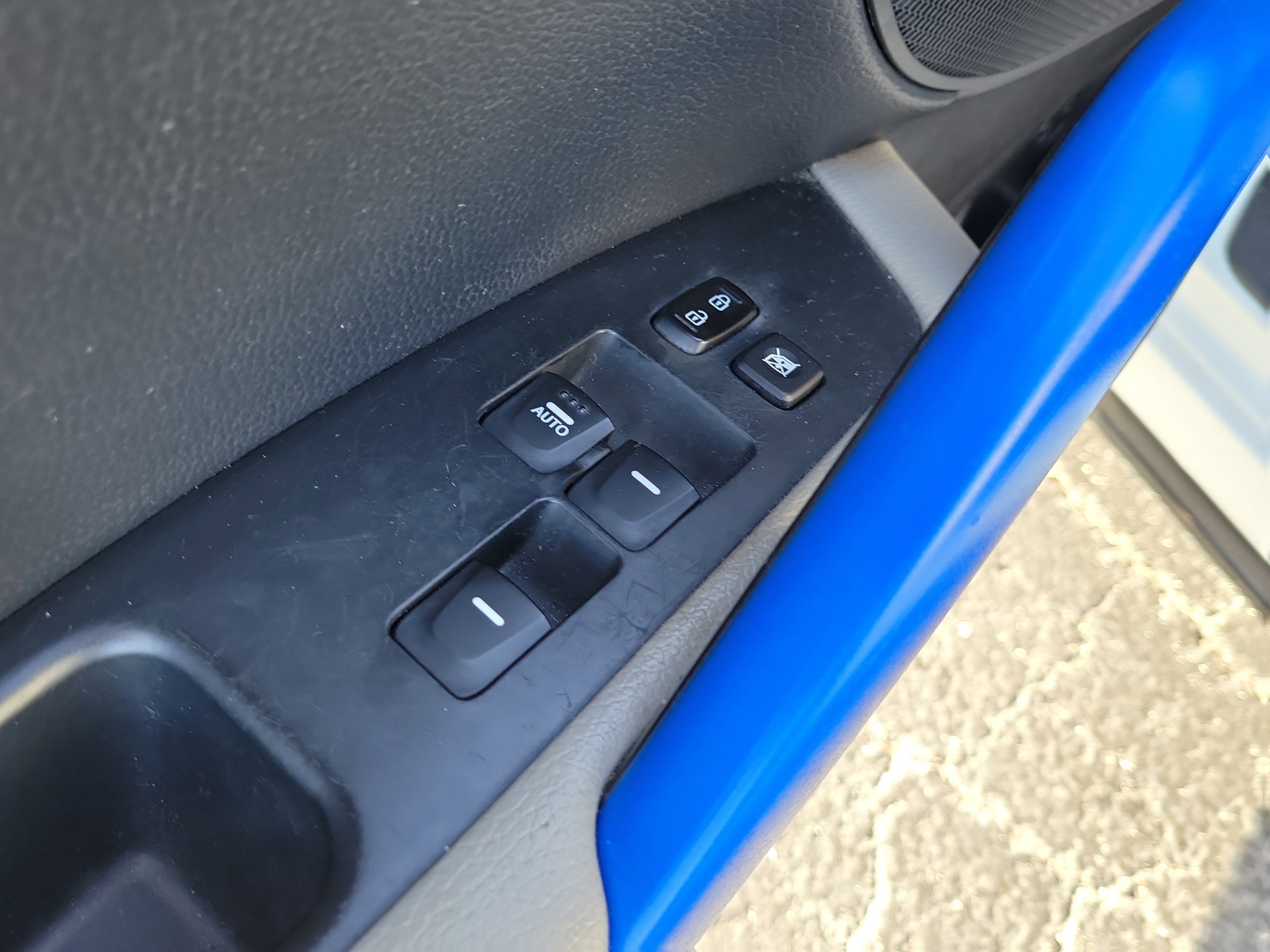 2014 Hyundai Veloster Base