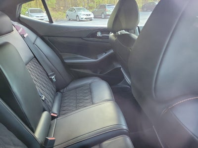 2023 Nissan Maxima SR
