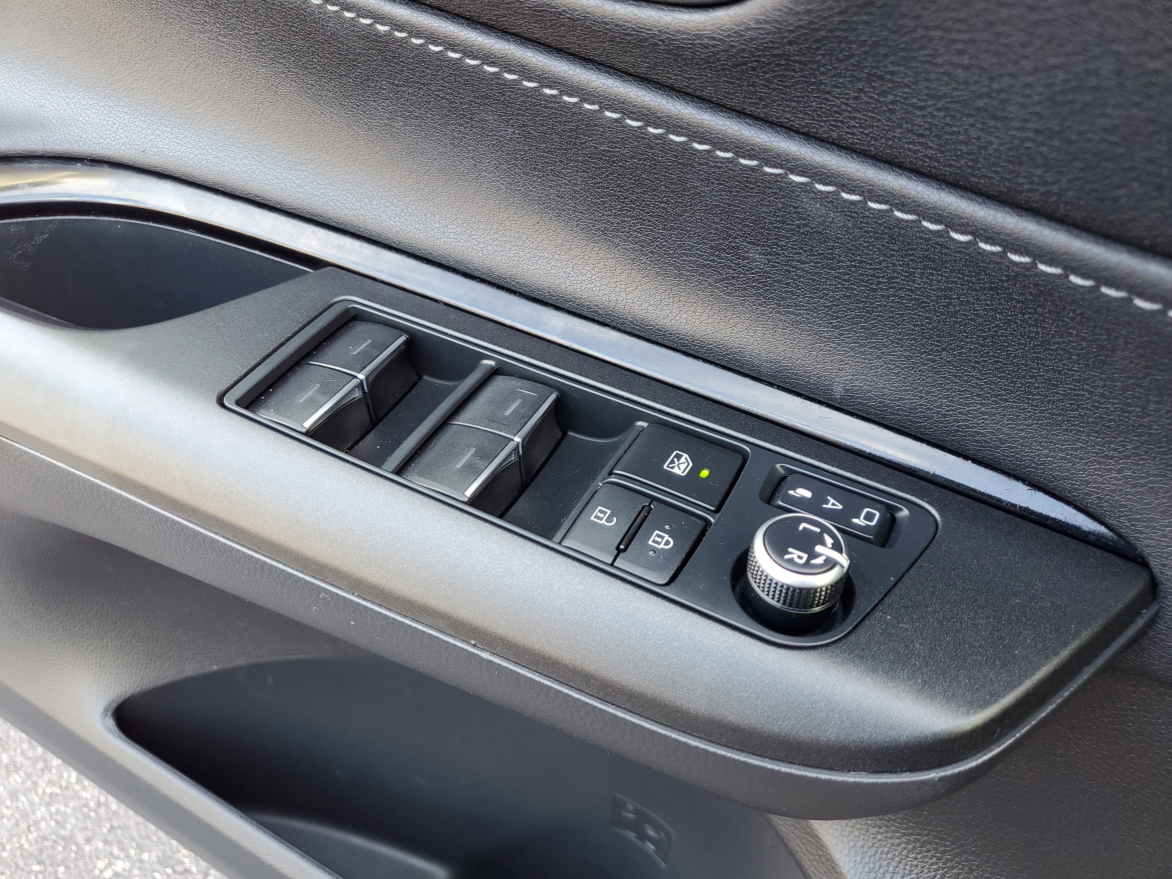 2022 Toyota Venza Base