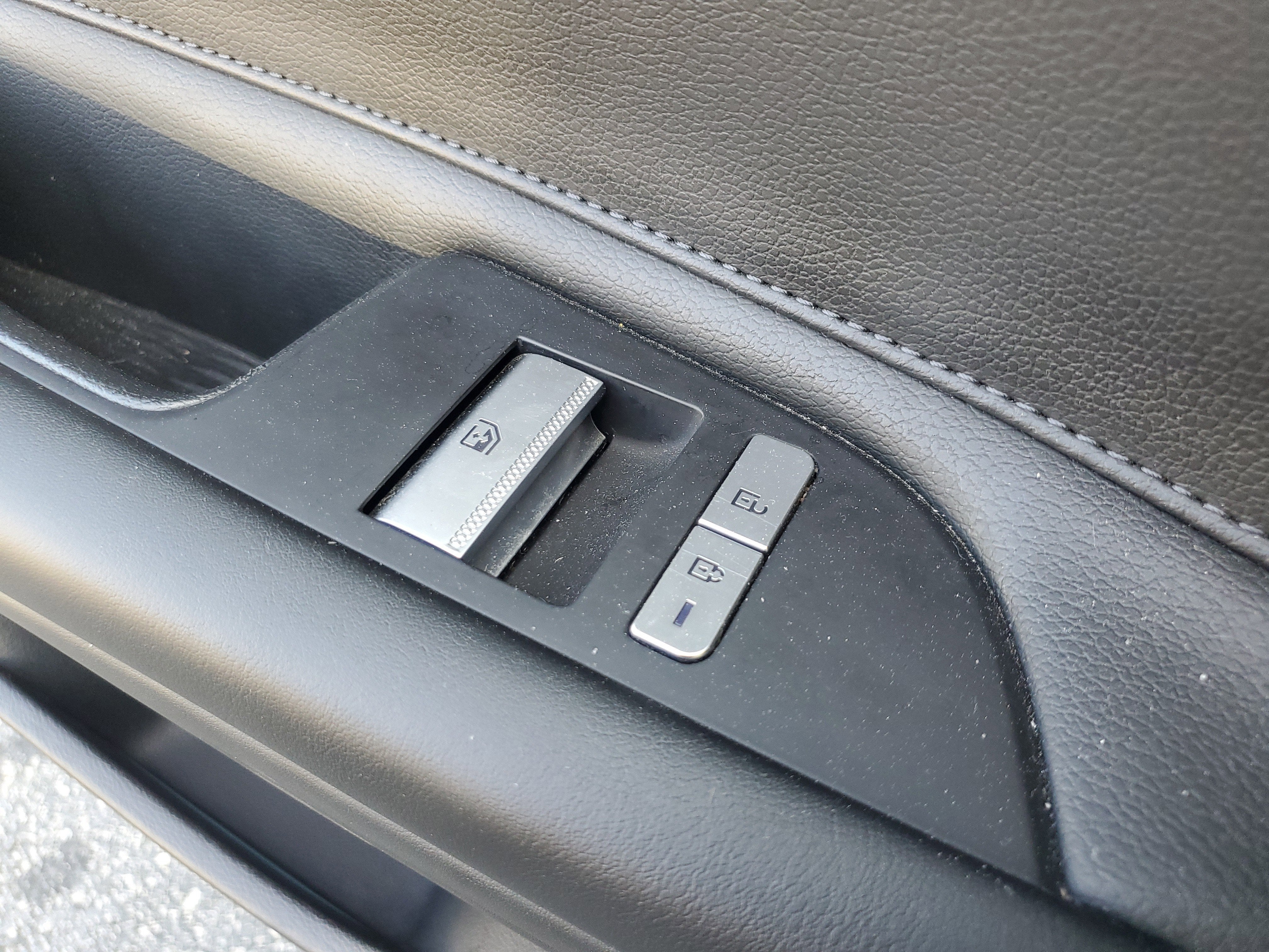 2023 Genesis G80 2.5T