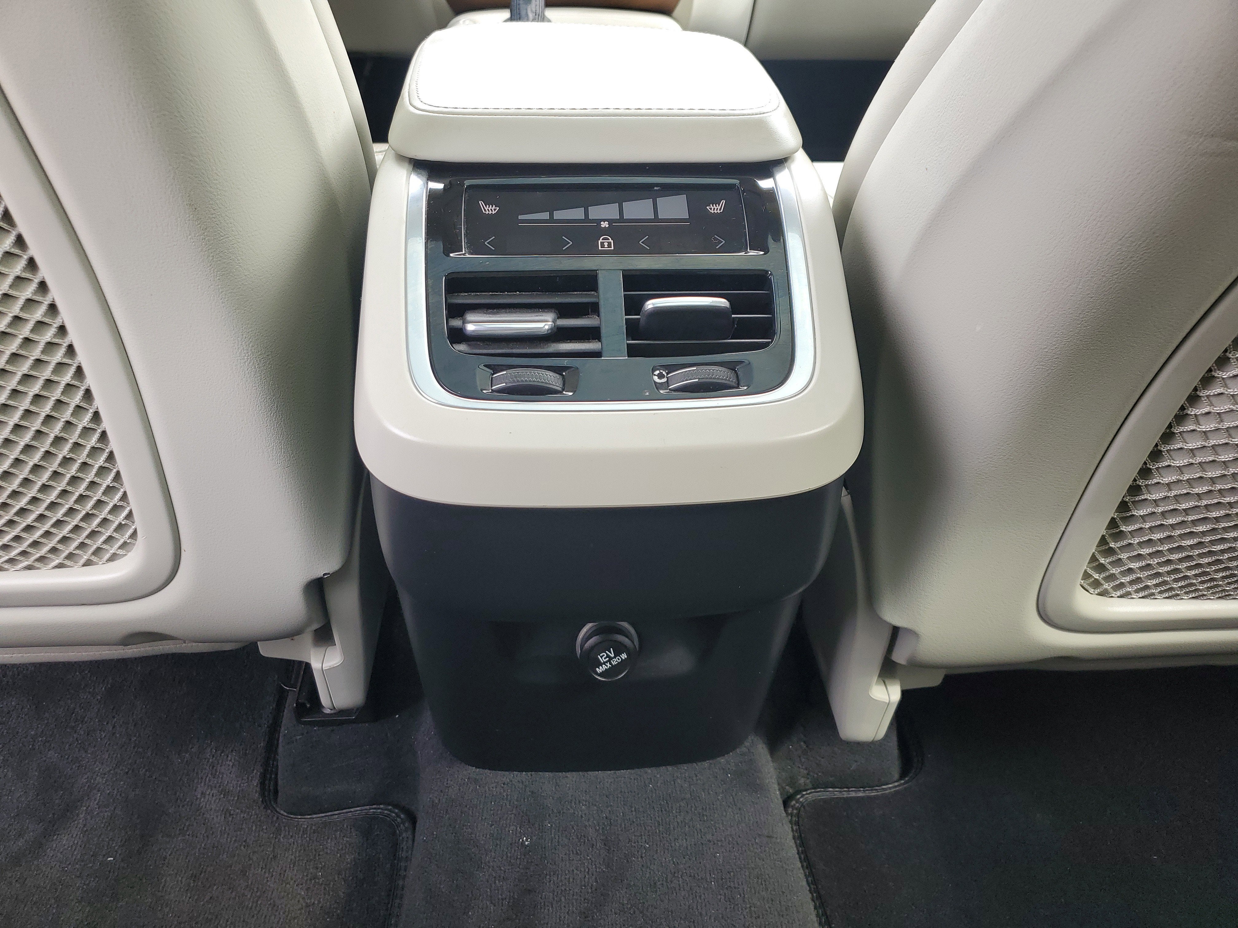 2019 Volvo XC90 Inscription