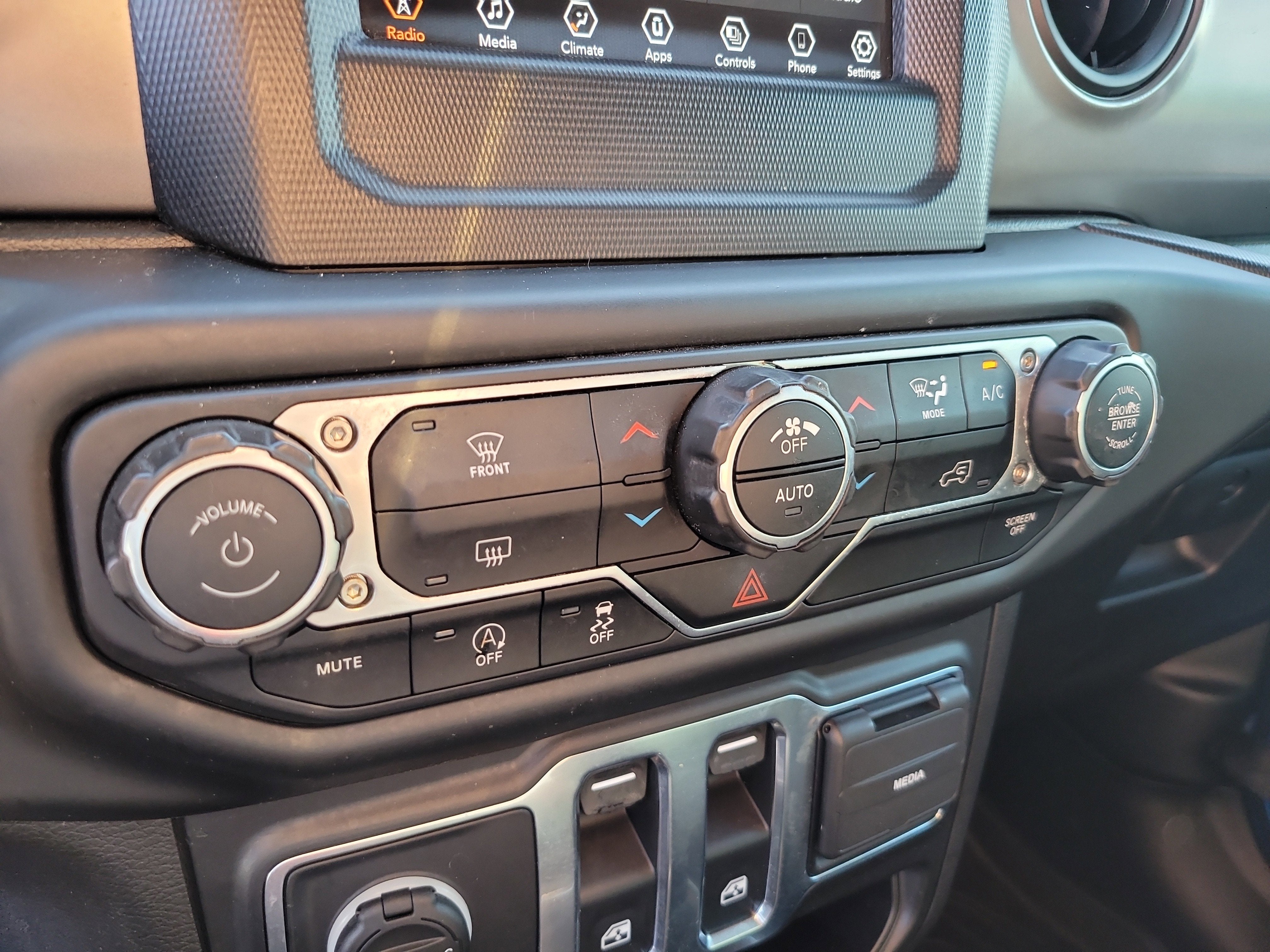 2021 Jeep Wrangler Sport S