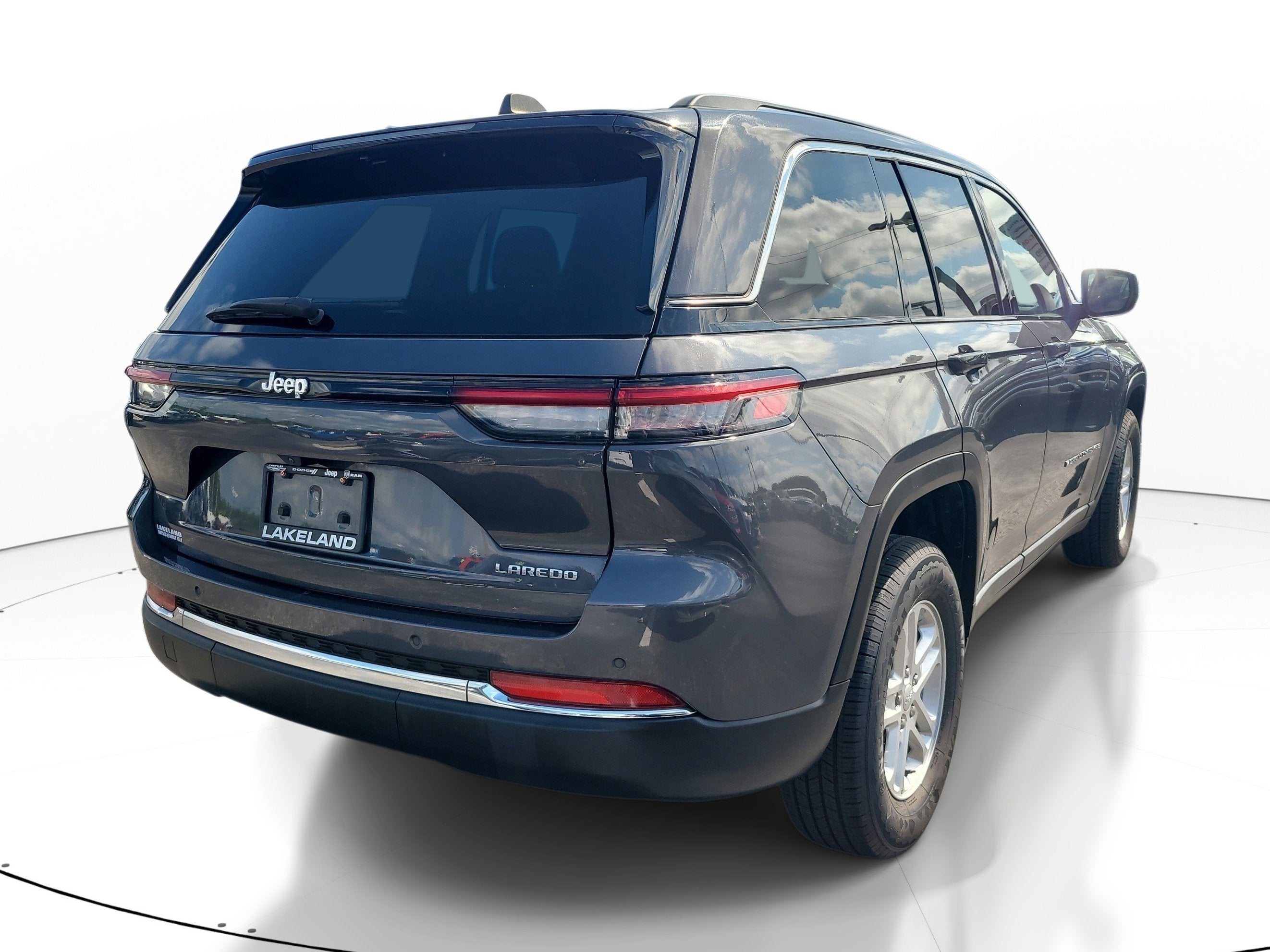 2024 Jeep Grand Cherokee Laredo