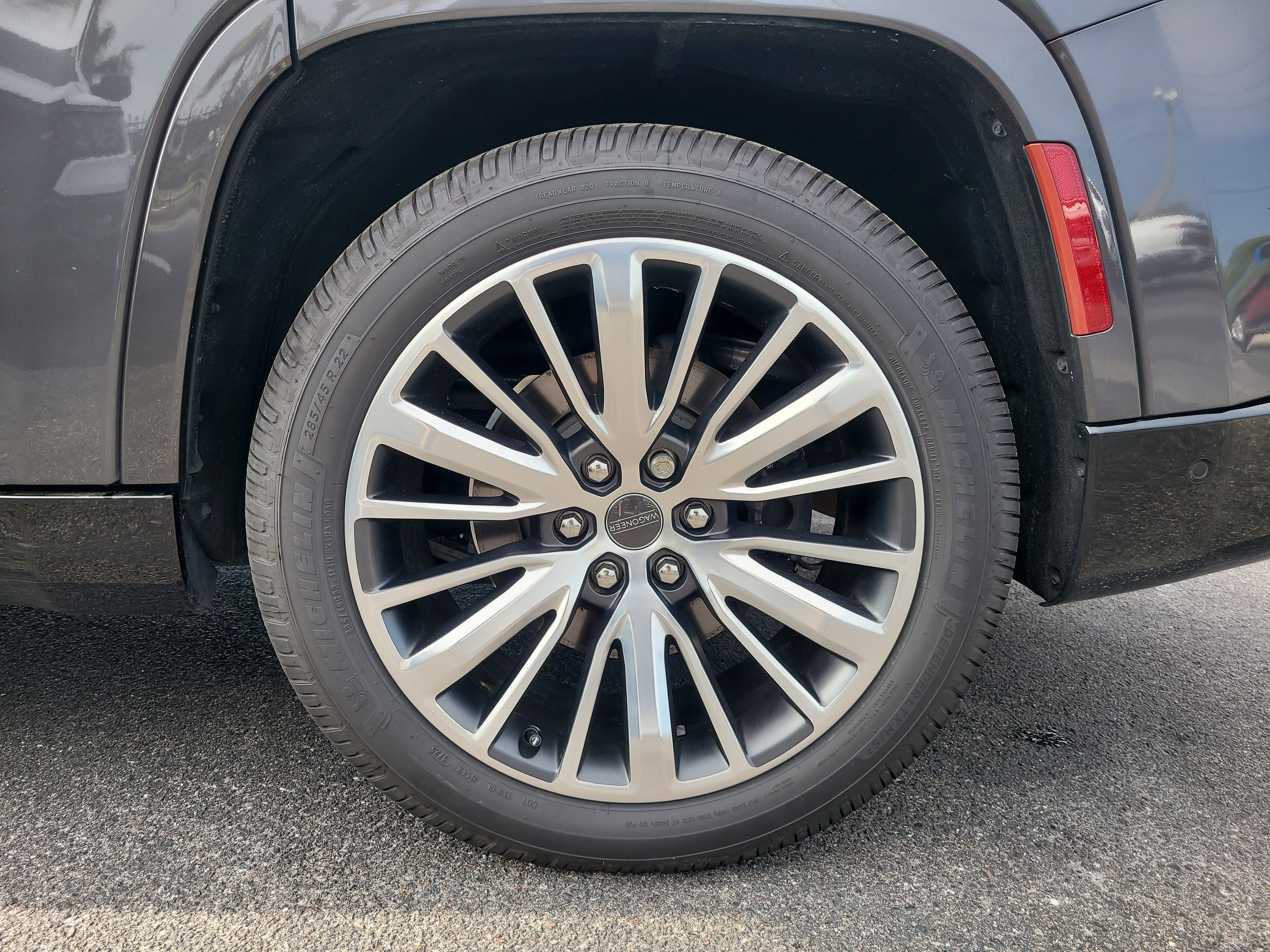 2022 Jeep Grand Wagoneer Series III