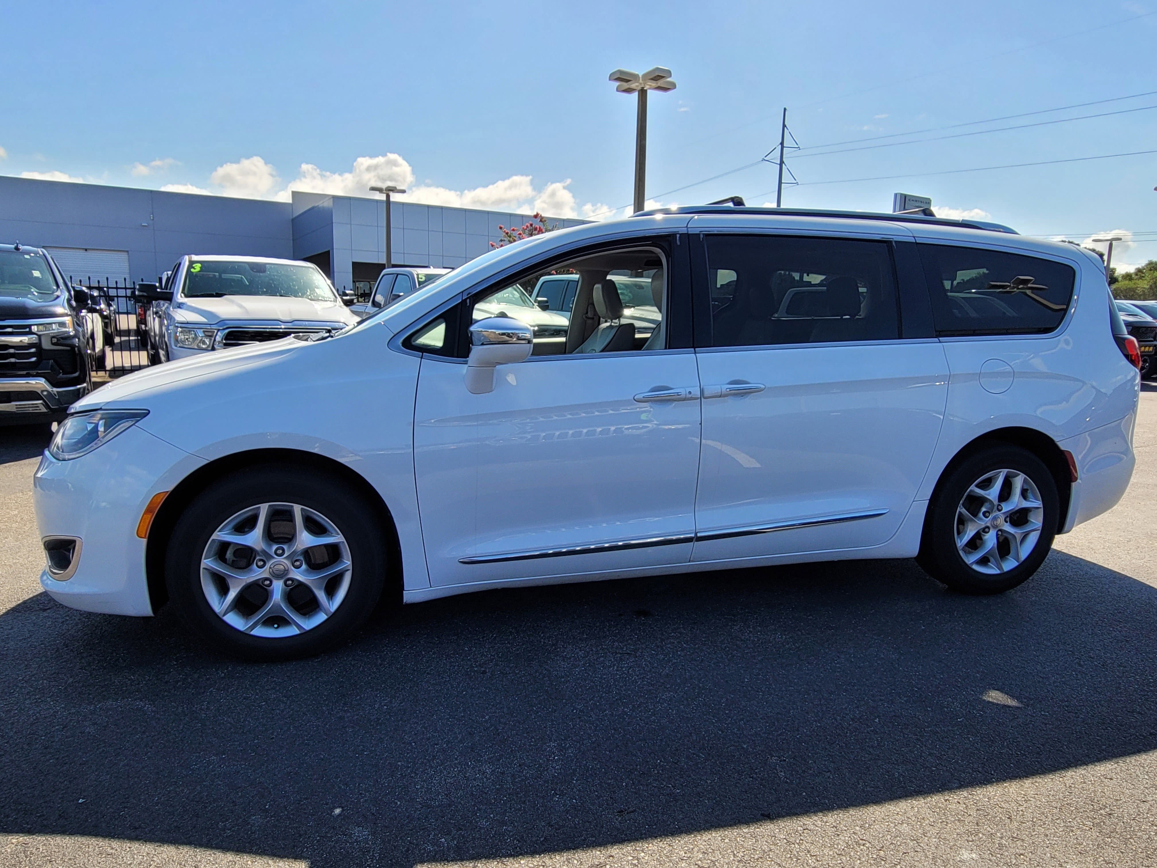 2020 Chrysler Pacifica Limited
