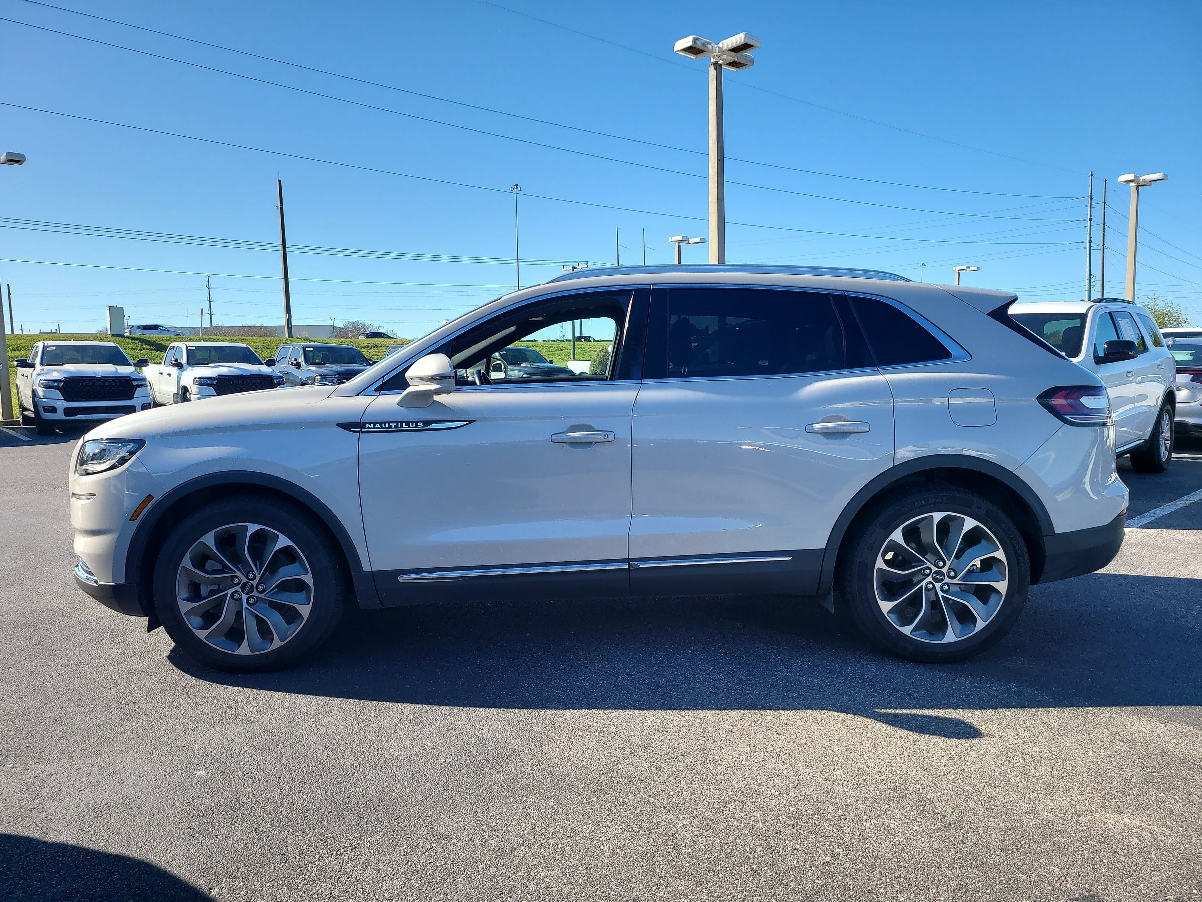 2022 Lincoln Nautilus Reserve