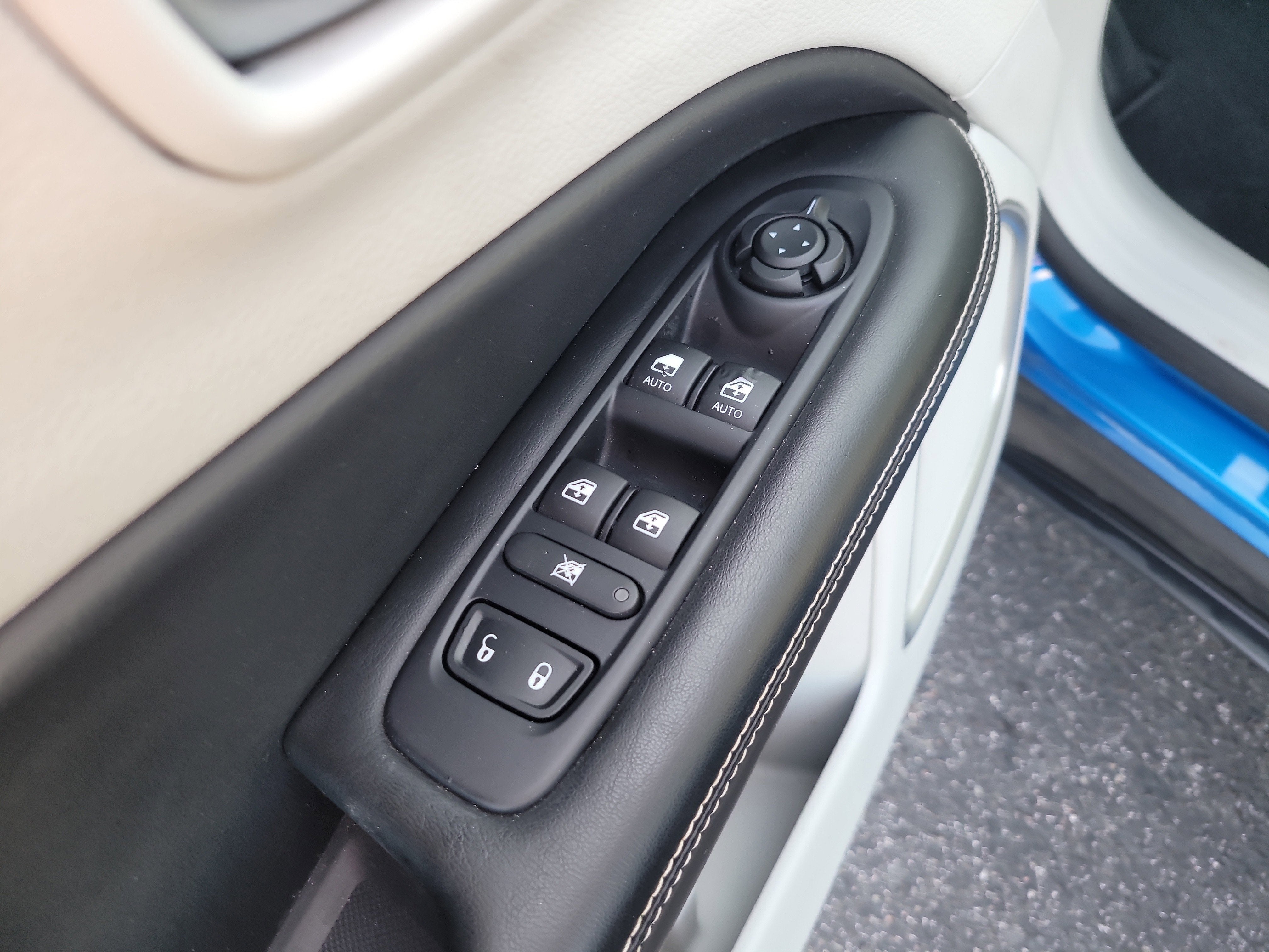 2019 Jeep Compass Latitude with Sun/Wheel Pkg