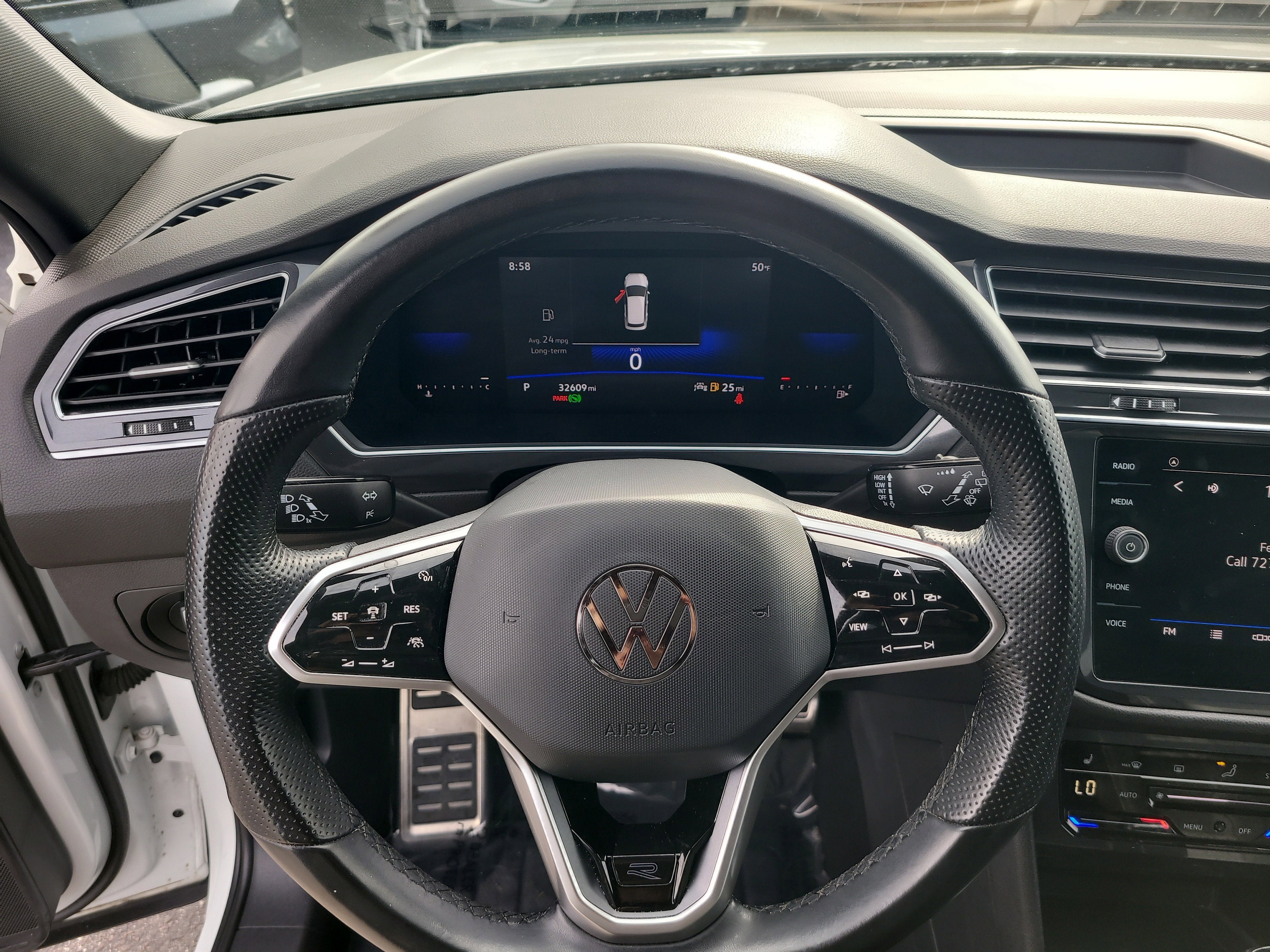 2022 Volkswagen Tiguan SE R-Line Black