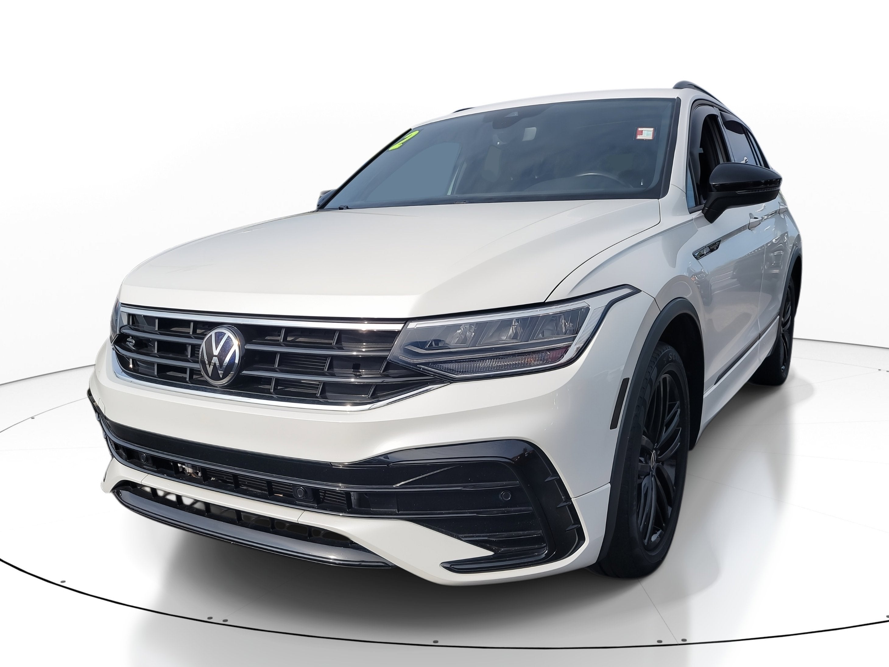 2022 Volkswagen Tiguan SE R-Line Black