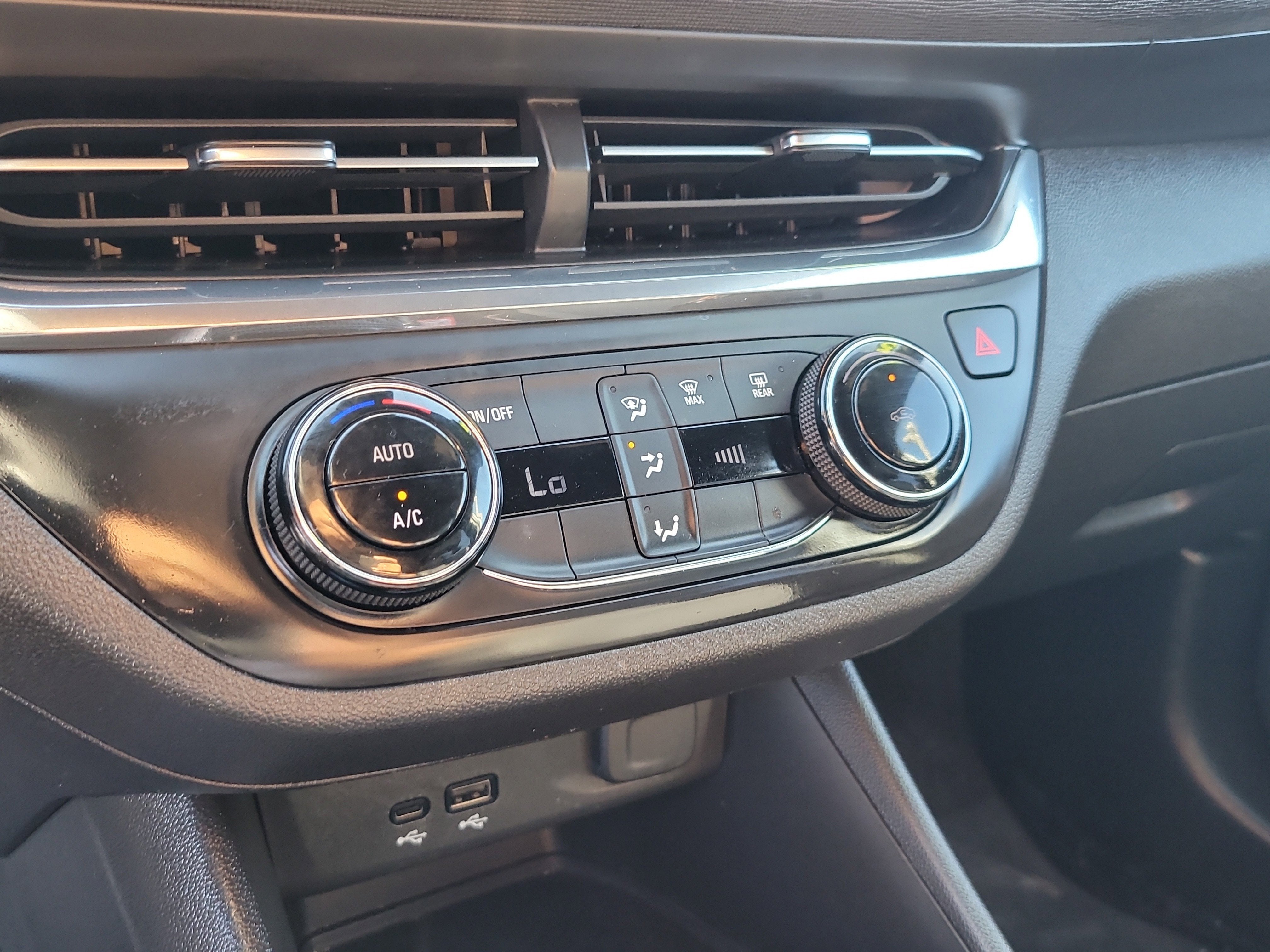 2025 Buick Envista Preferred