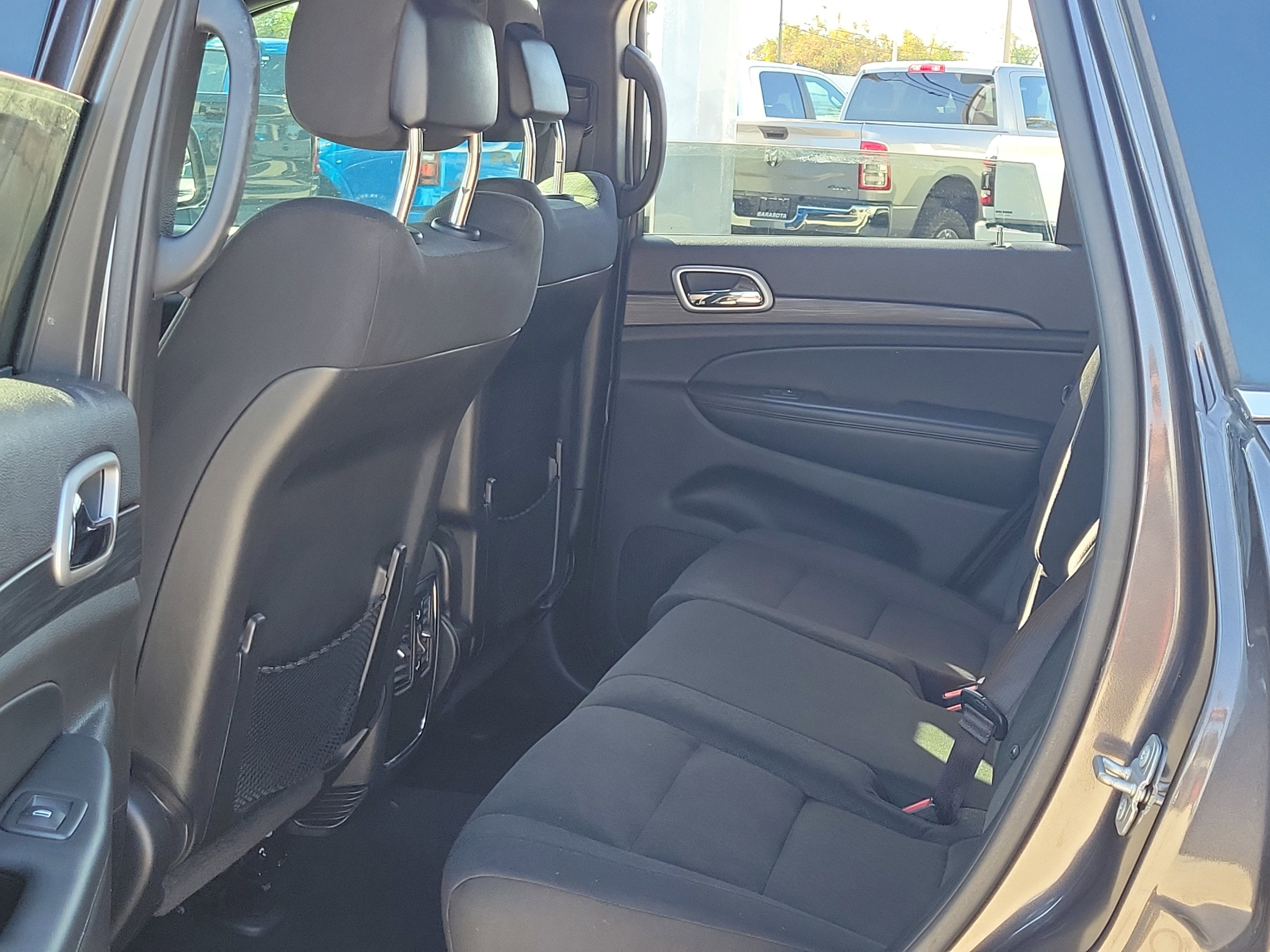 2020 Jeep Grand Cherokee Laredo E