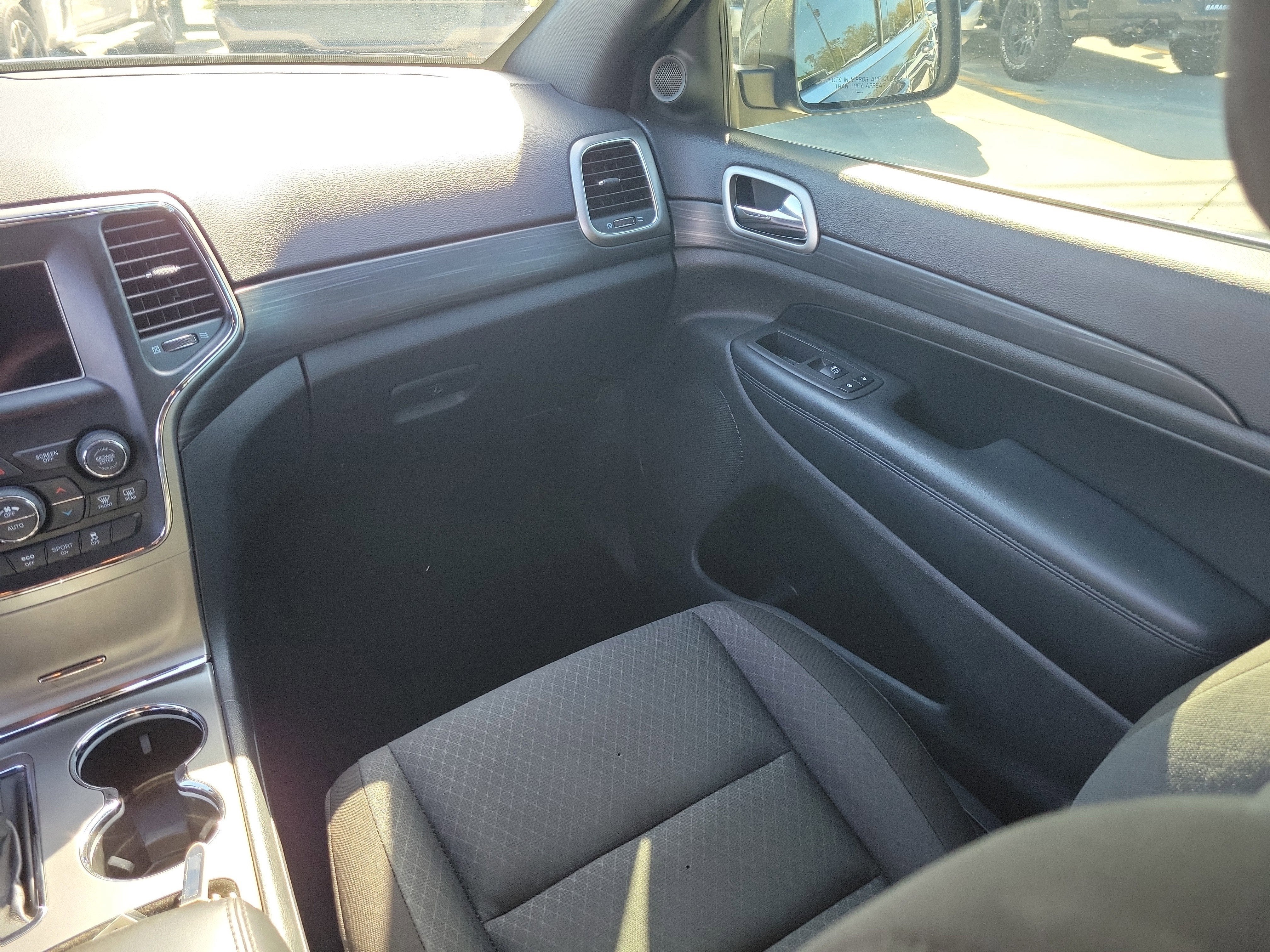 2020 Jeep Grand Cherokee Laredo E