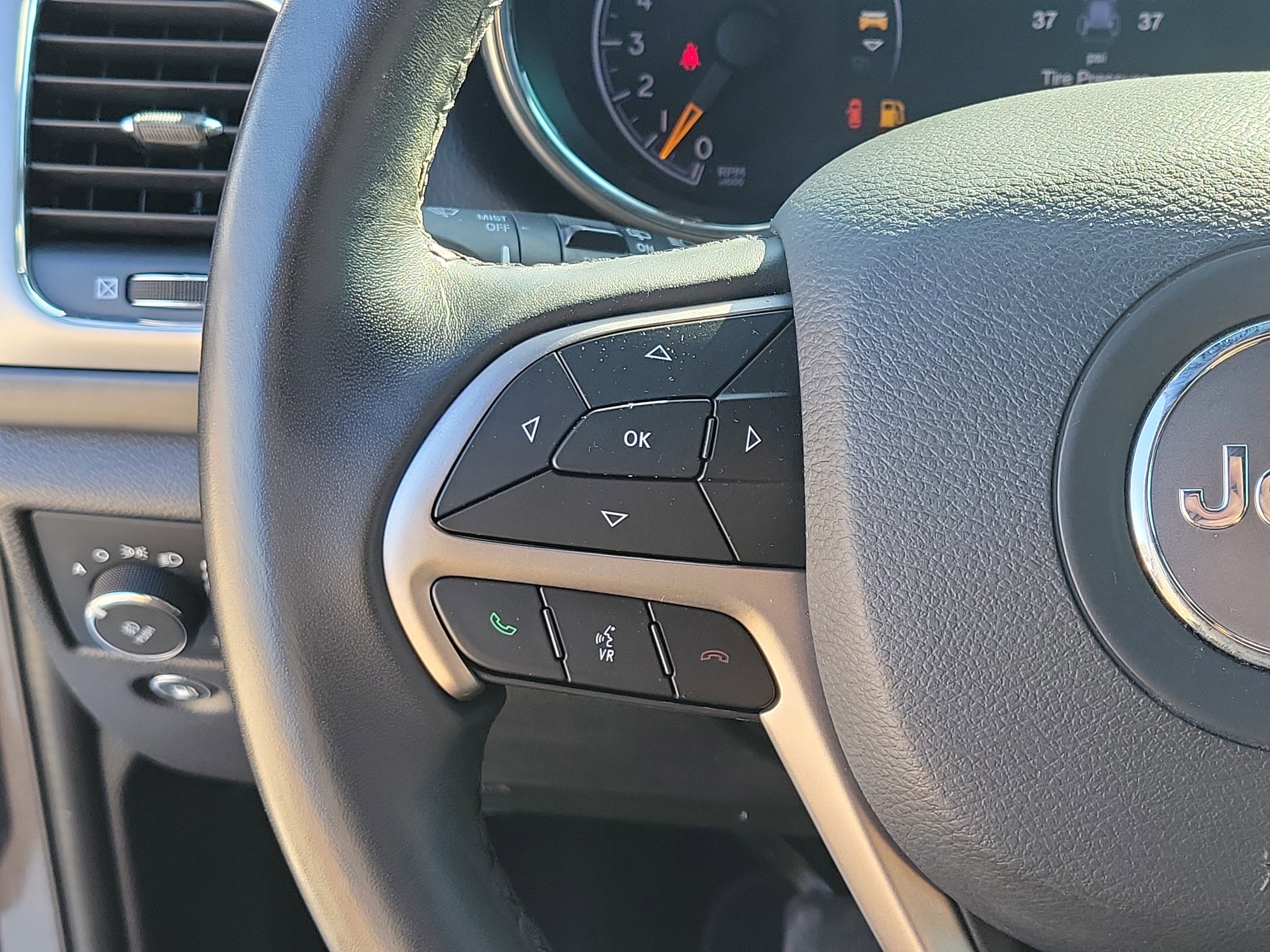 2020 Jeep Grand Cherokee Laredo E