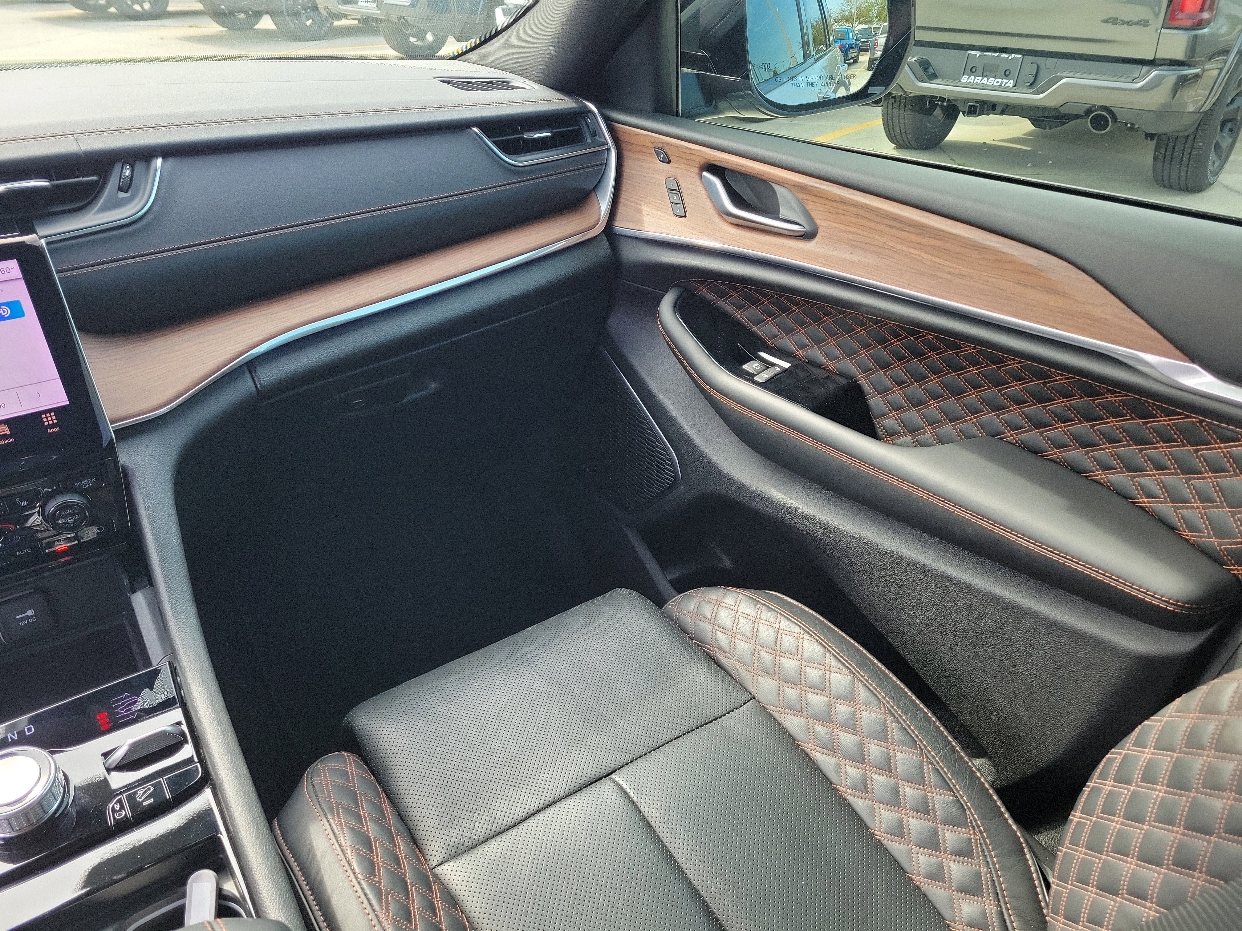 2024 Jeep Grand Cherokee Summit