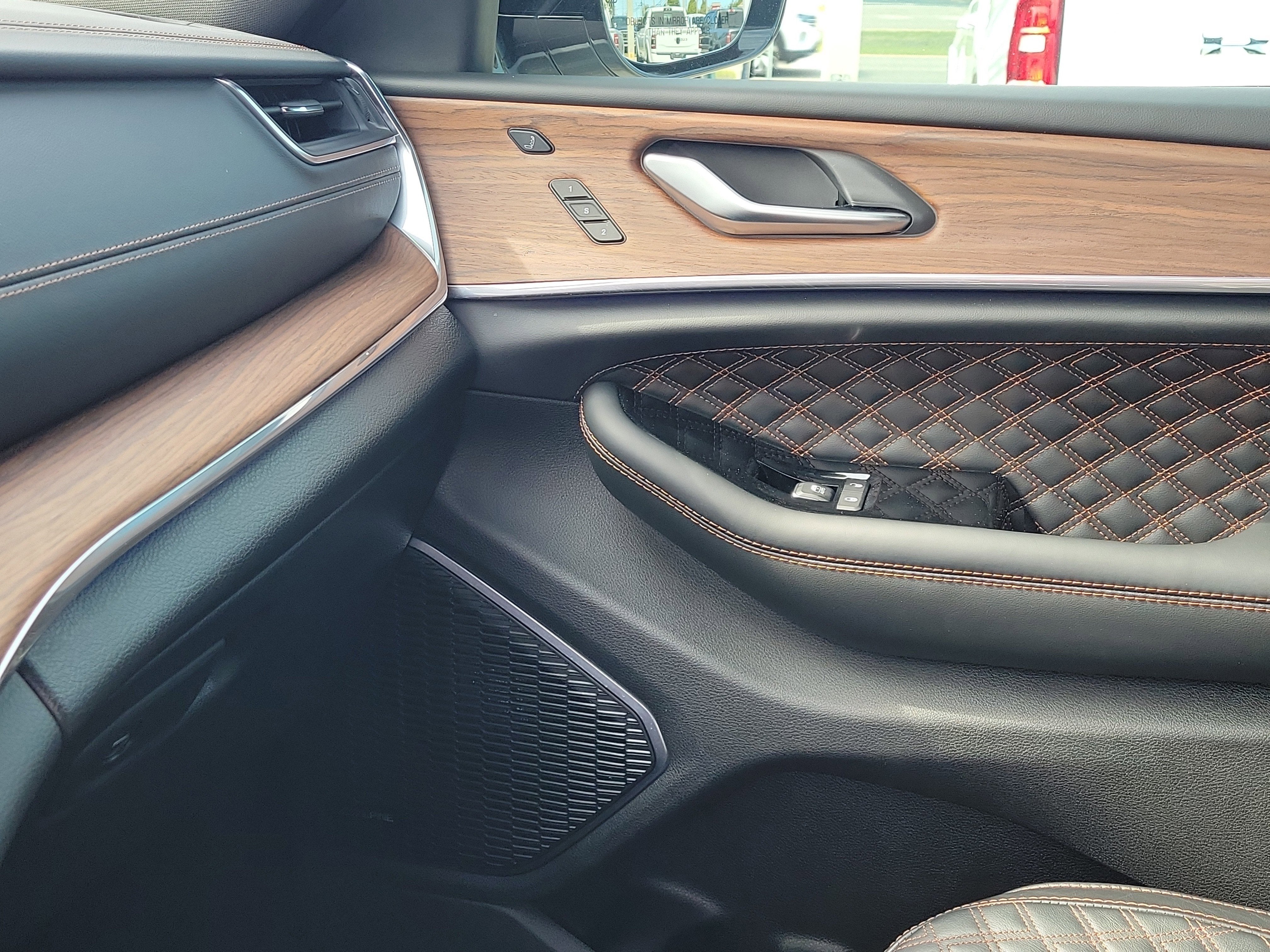 2024 Jeep Grand Cherokee Summit