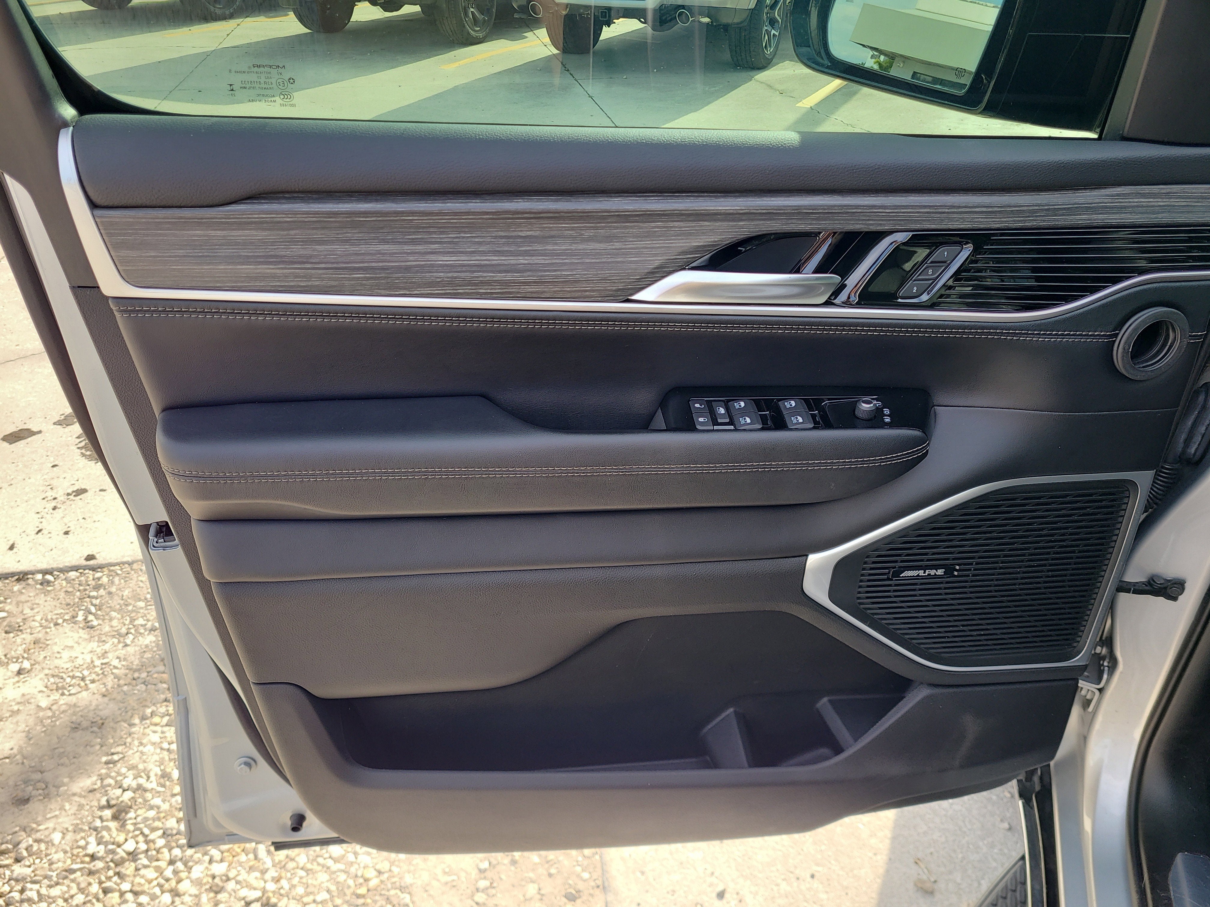 2024 Jeep Wagoneer L Series II