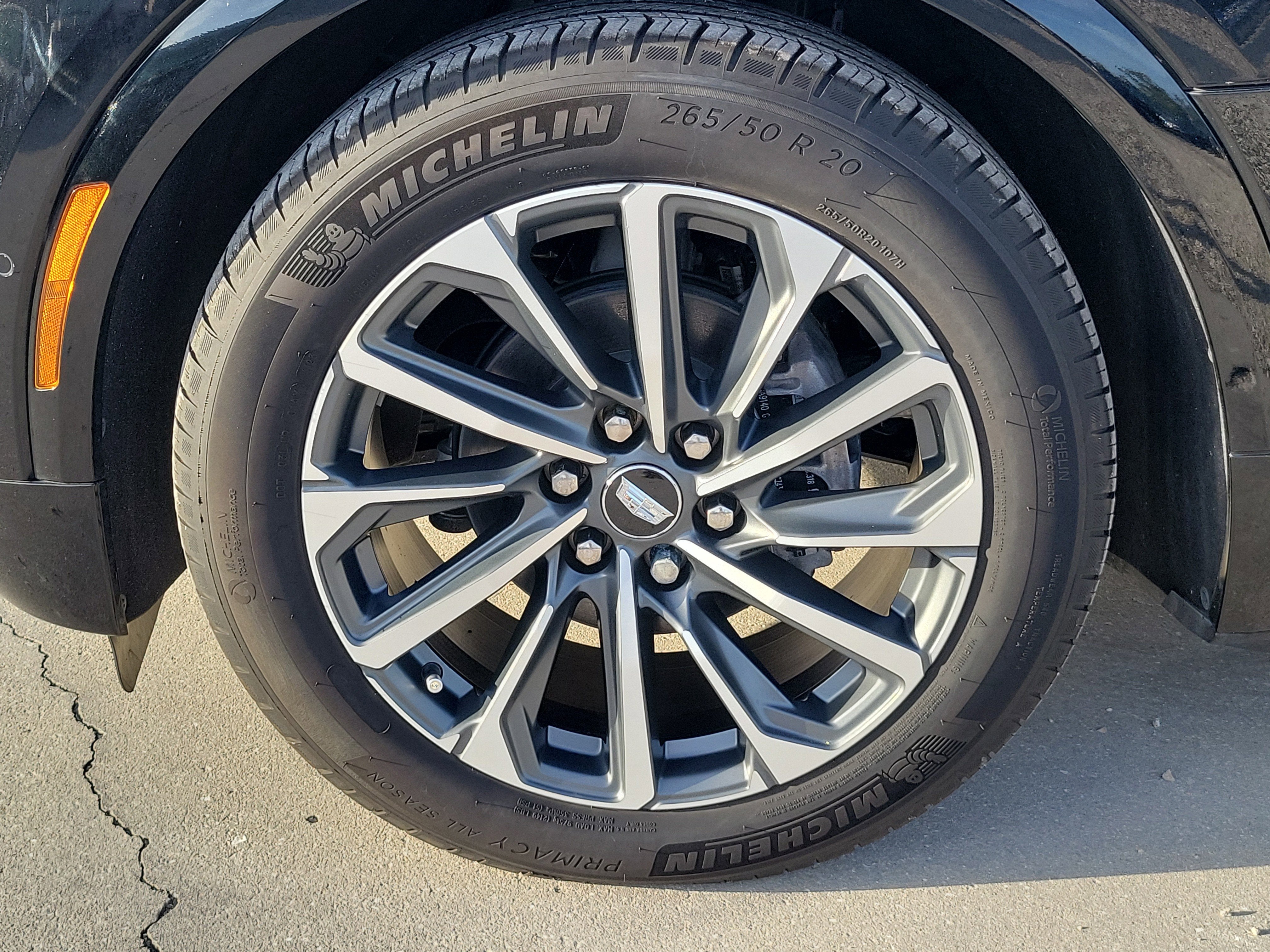 2024 Cadillac LYRIQ Sport