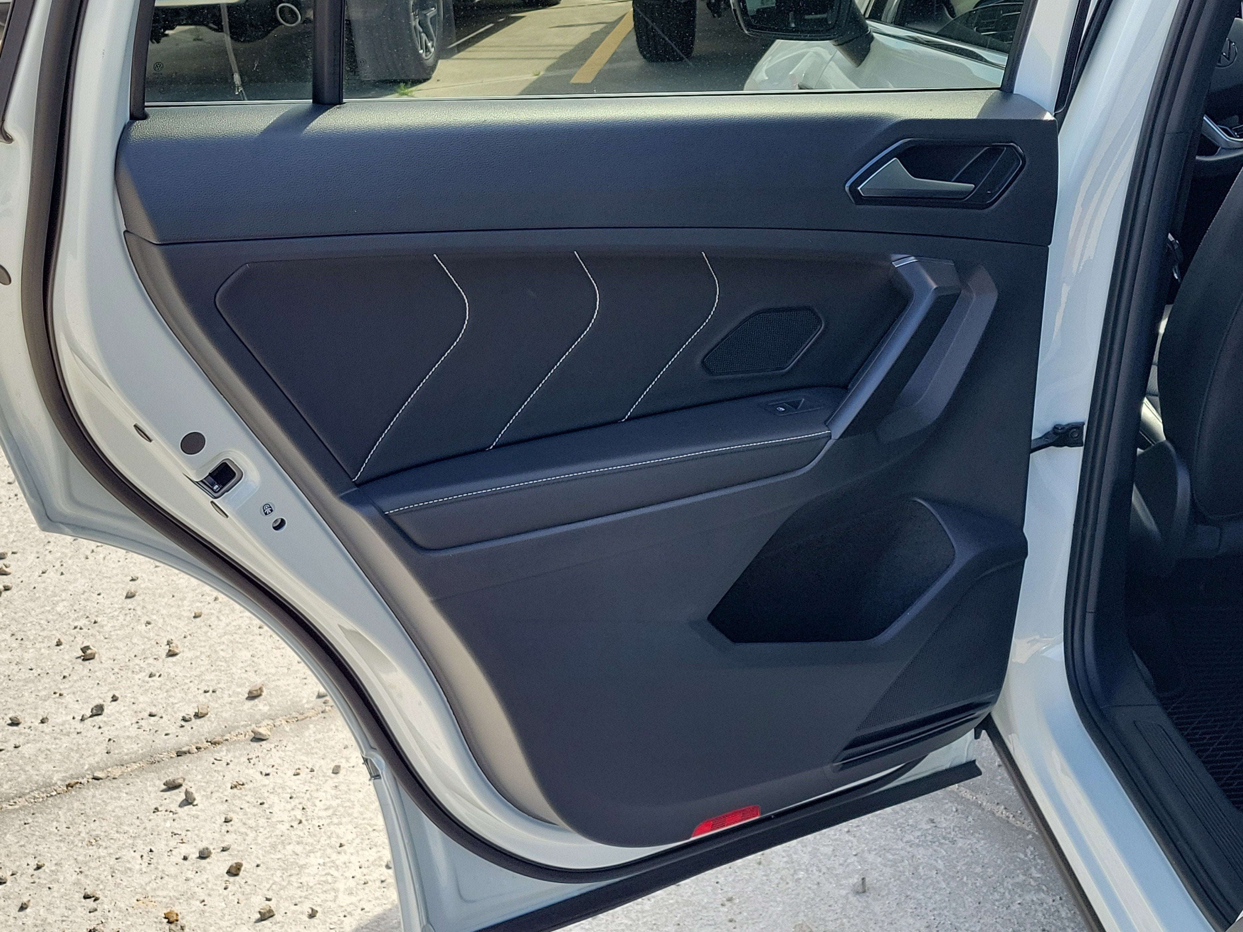 2023 Volkswagen Tiguan SEL R-Line