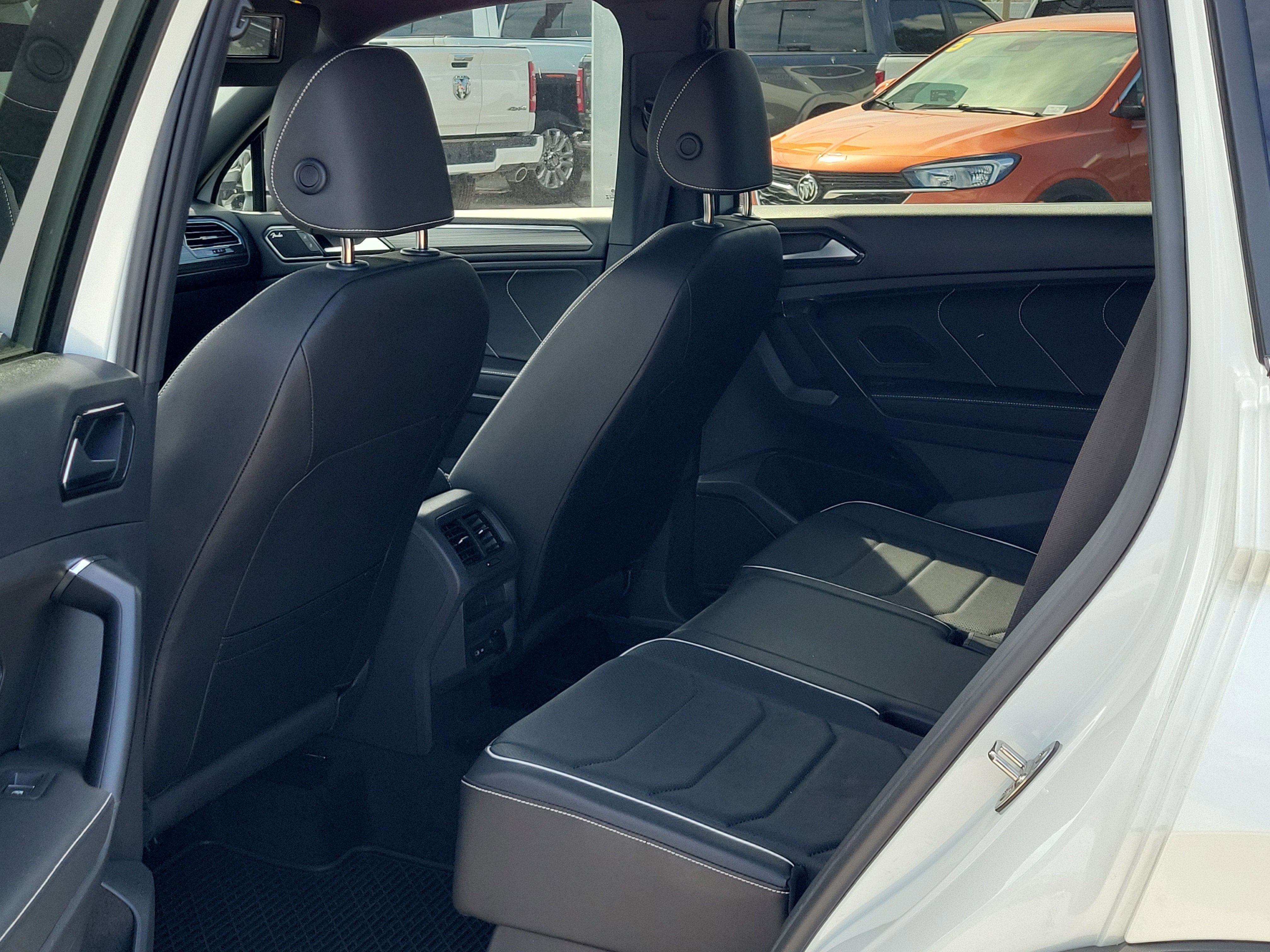 2023 Volkswagen Tiguan SEL R-Line