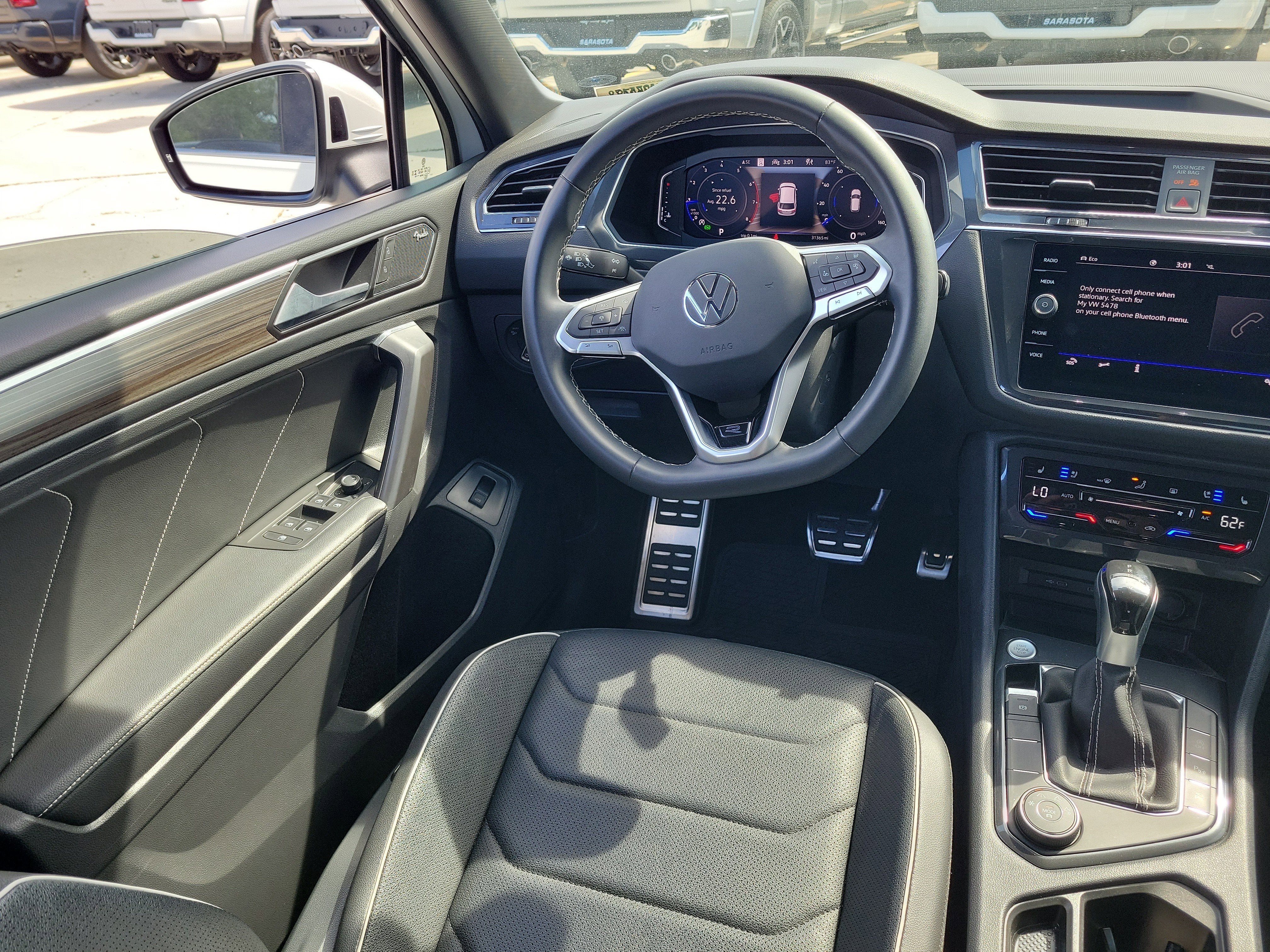 2023 Volkswagen Tiguan SEL R-Line
