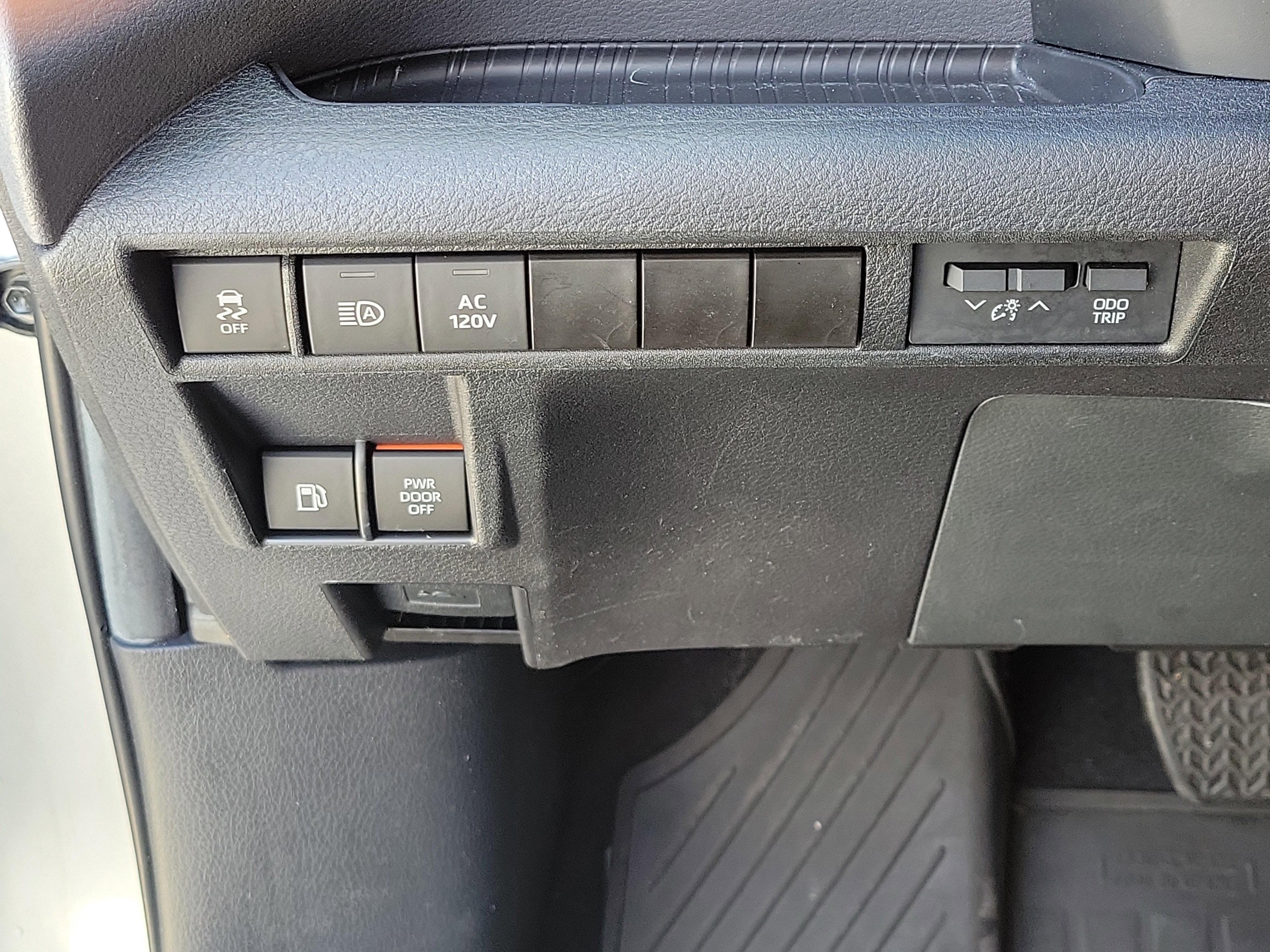 2023 Toyota Sienna XSE