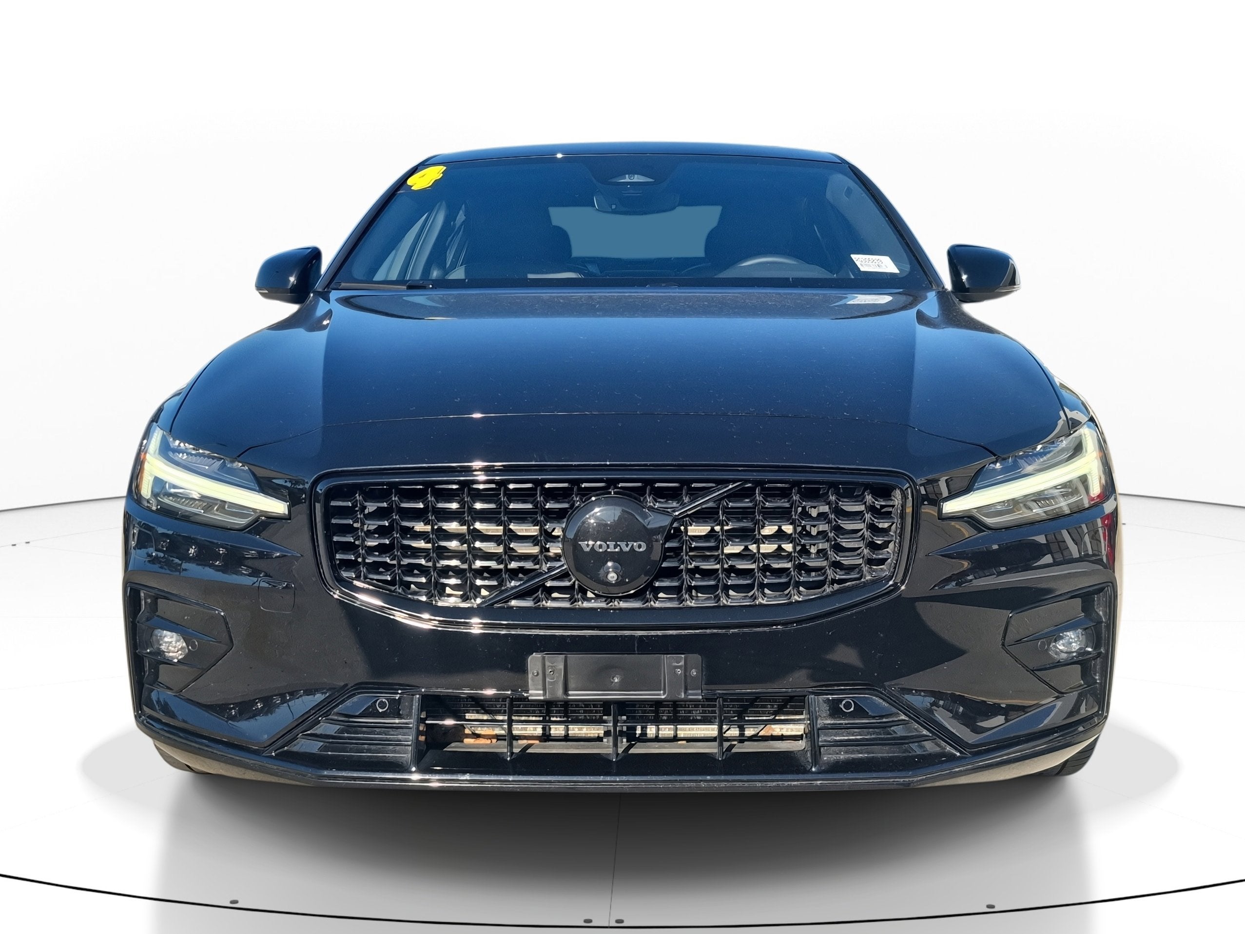 2024 Volvo S60 Plus Black Edition