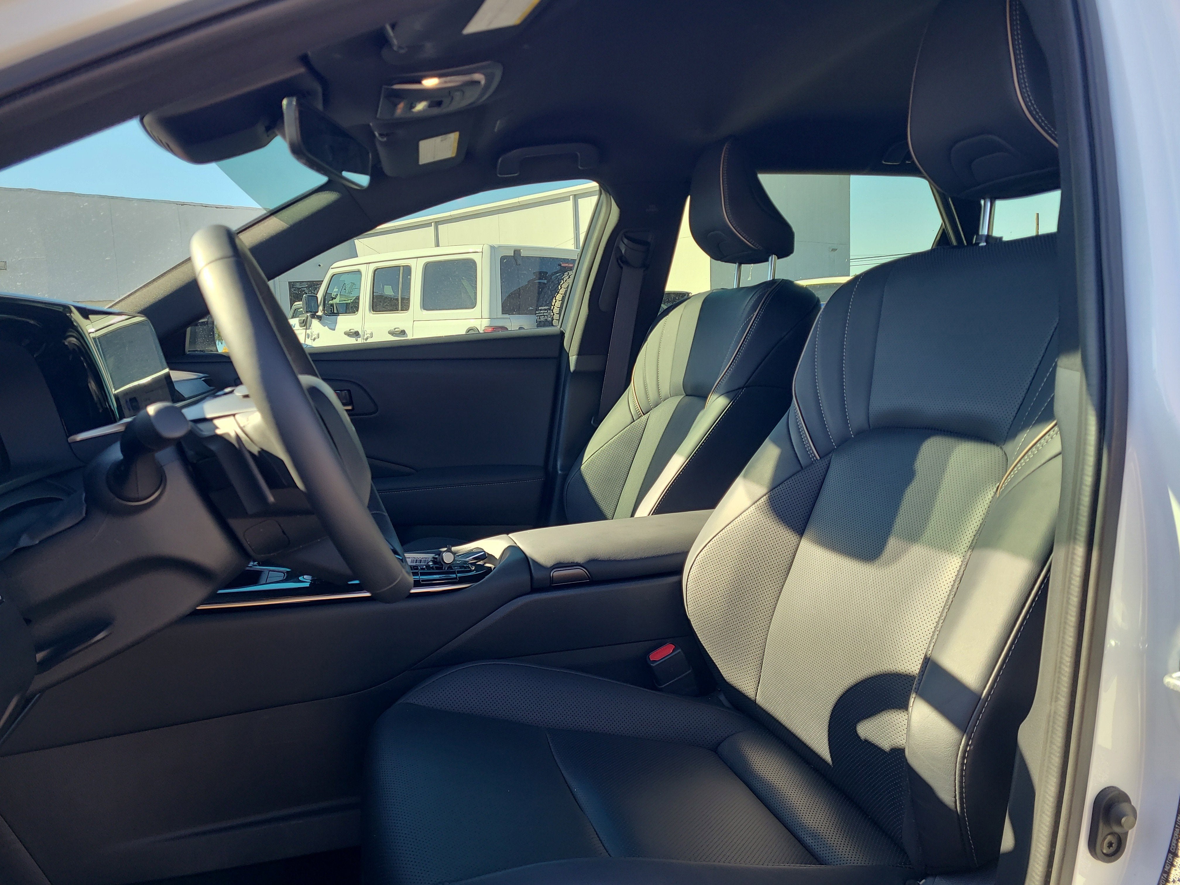 2025 Toyota Crown Signia XLE