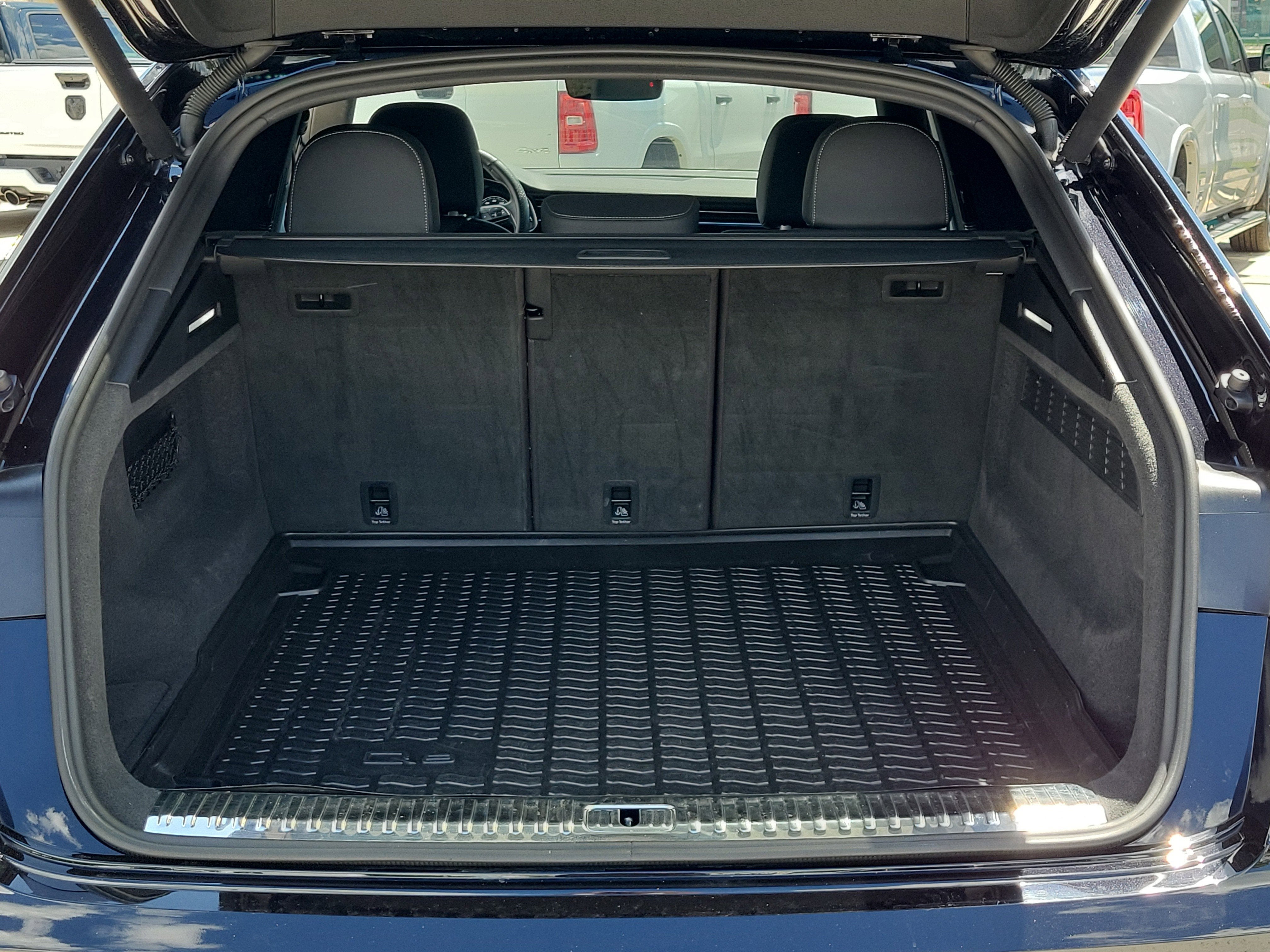 2021 Audi Q8 Premium Plus