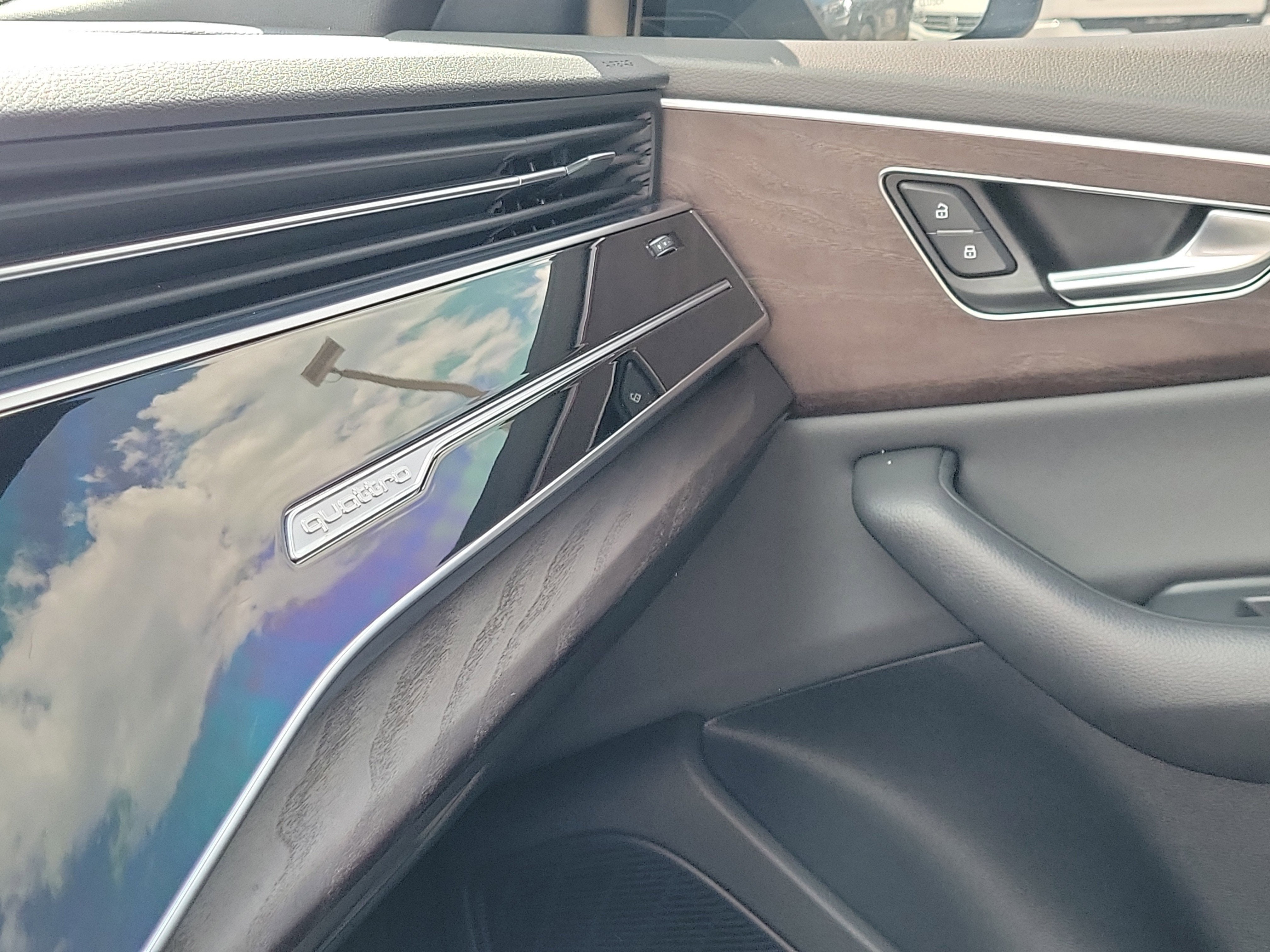 2021 Audi Q8 Premium Plus