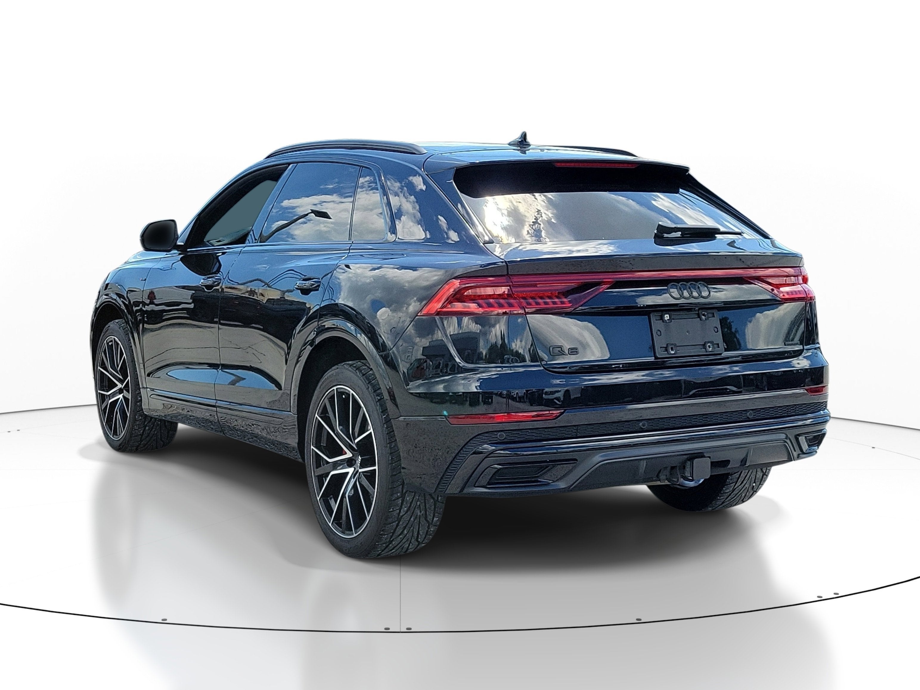2021 Audi Q8 Premium Plus