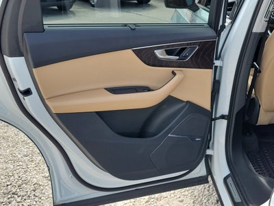 2020 Audi Q7 Premium Plus
