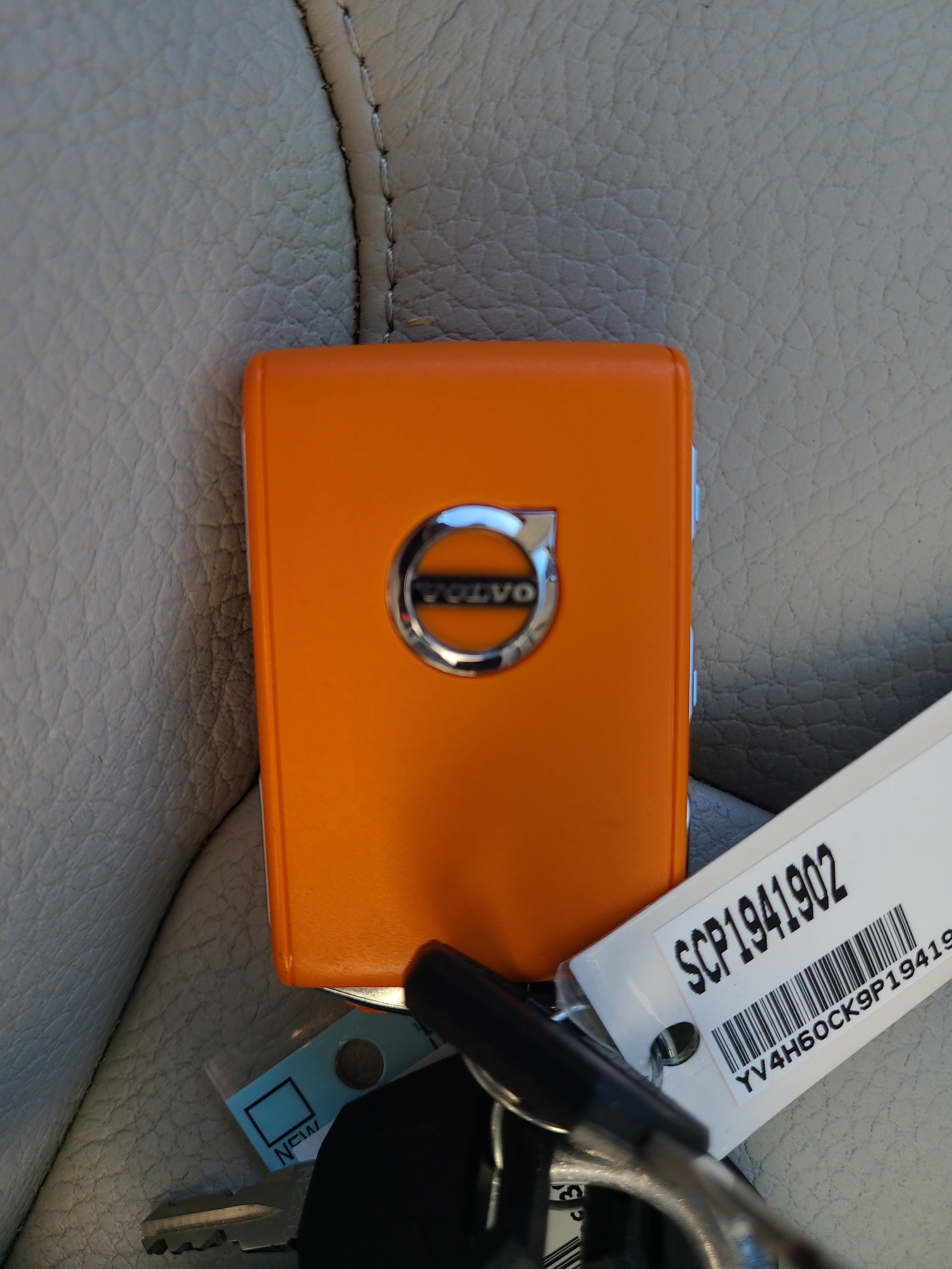 2023 Volvo XC90 Recharge Plug-In Hybrid Core Bright Theme