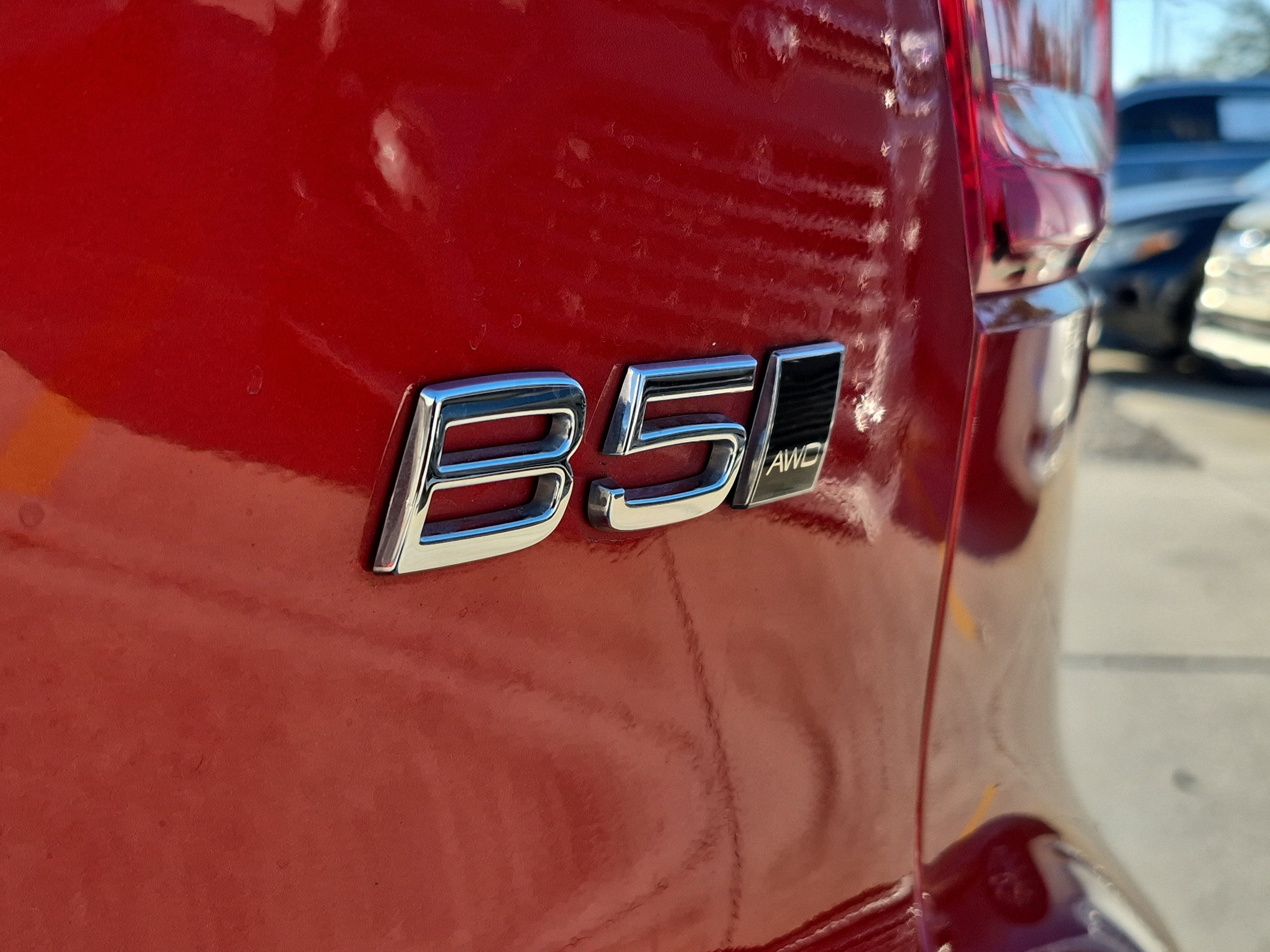 2023 Volvo XC40 Plus Dark Theme