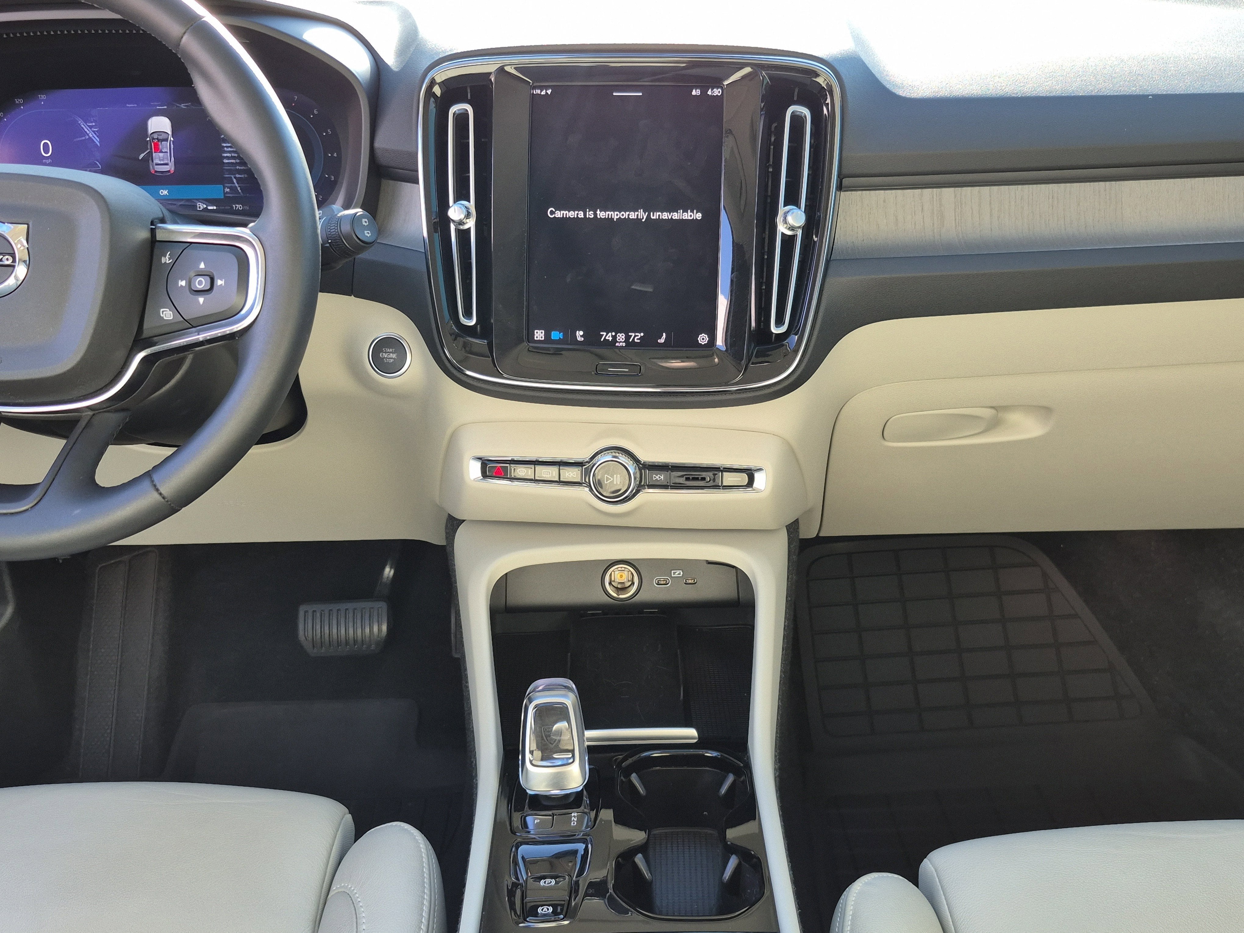 2023 Volvo XC40 Plus Dark Theme