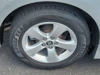 2018 Toyota Sienna LE Auto Access Seat