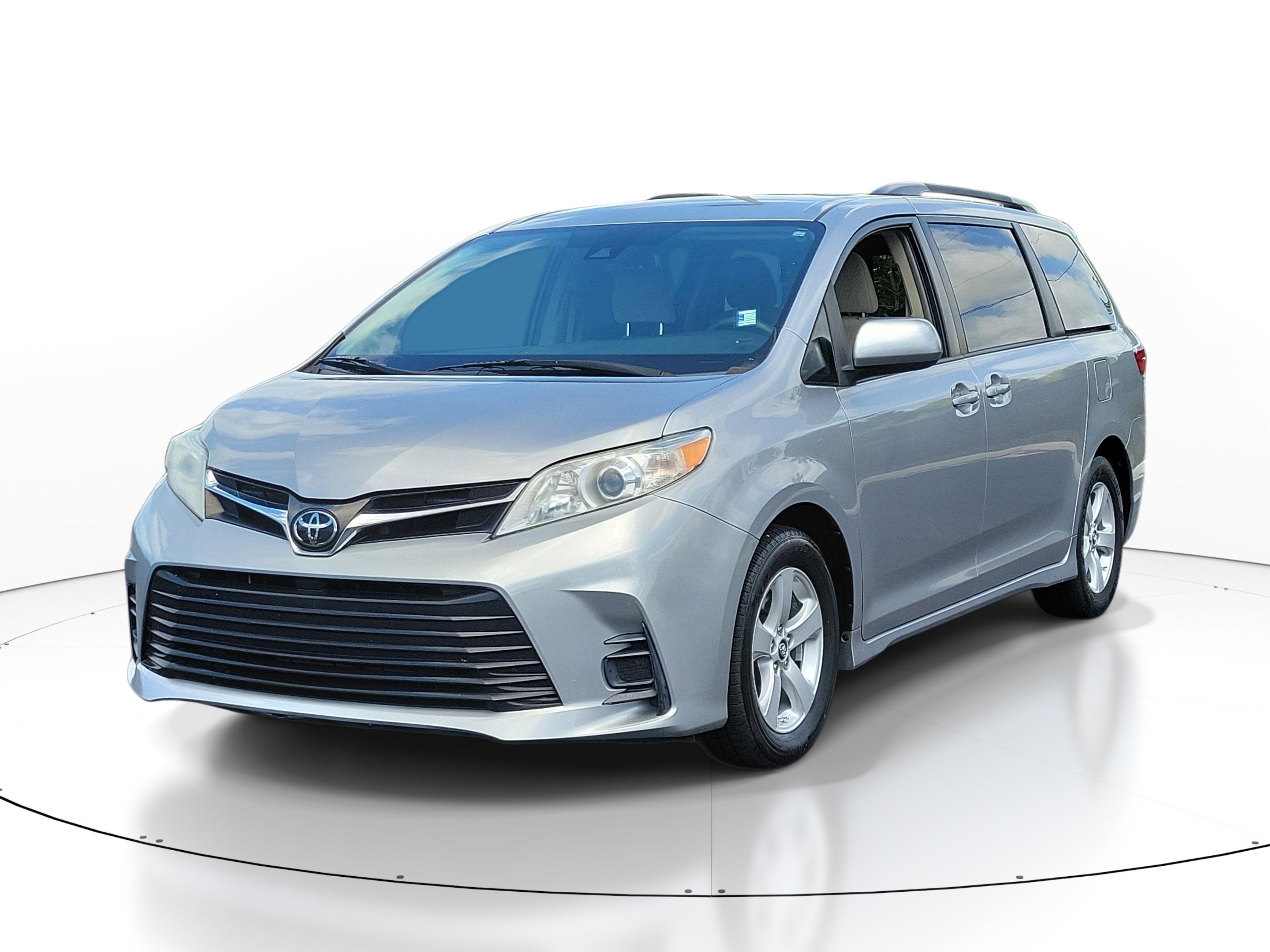 2018 Toyota Sienna LE Auto Access Seat